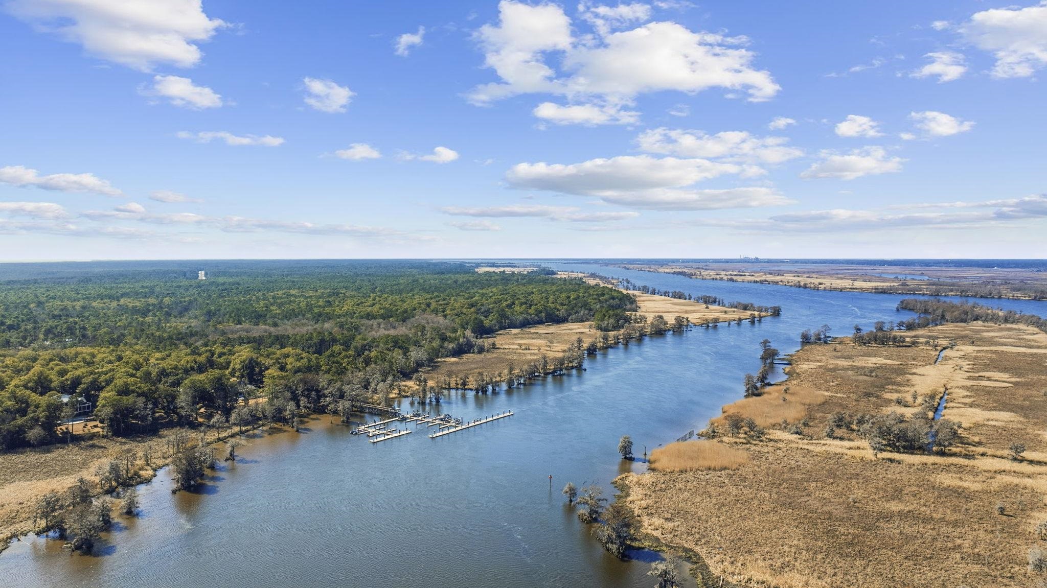 2862 Vanderbilt Blvd.