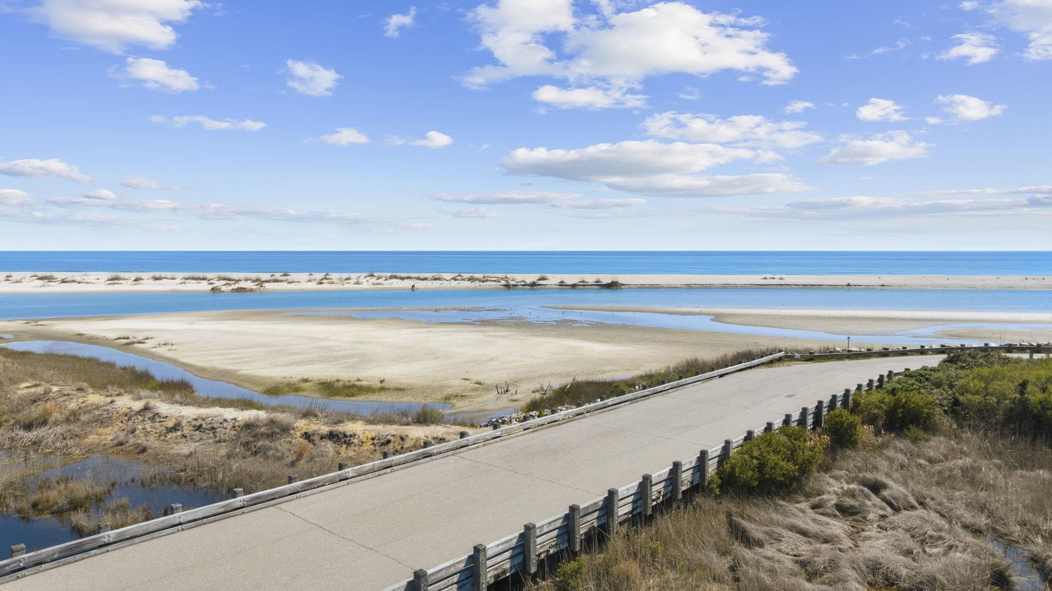 2862 Vanderbilt Blvd.