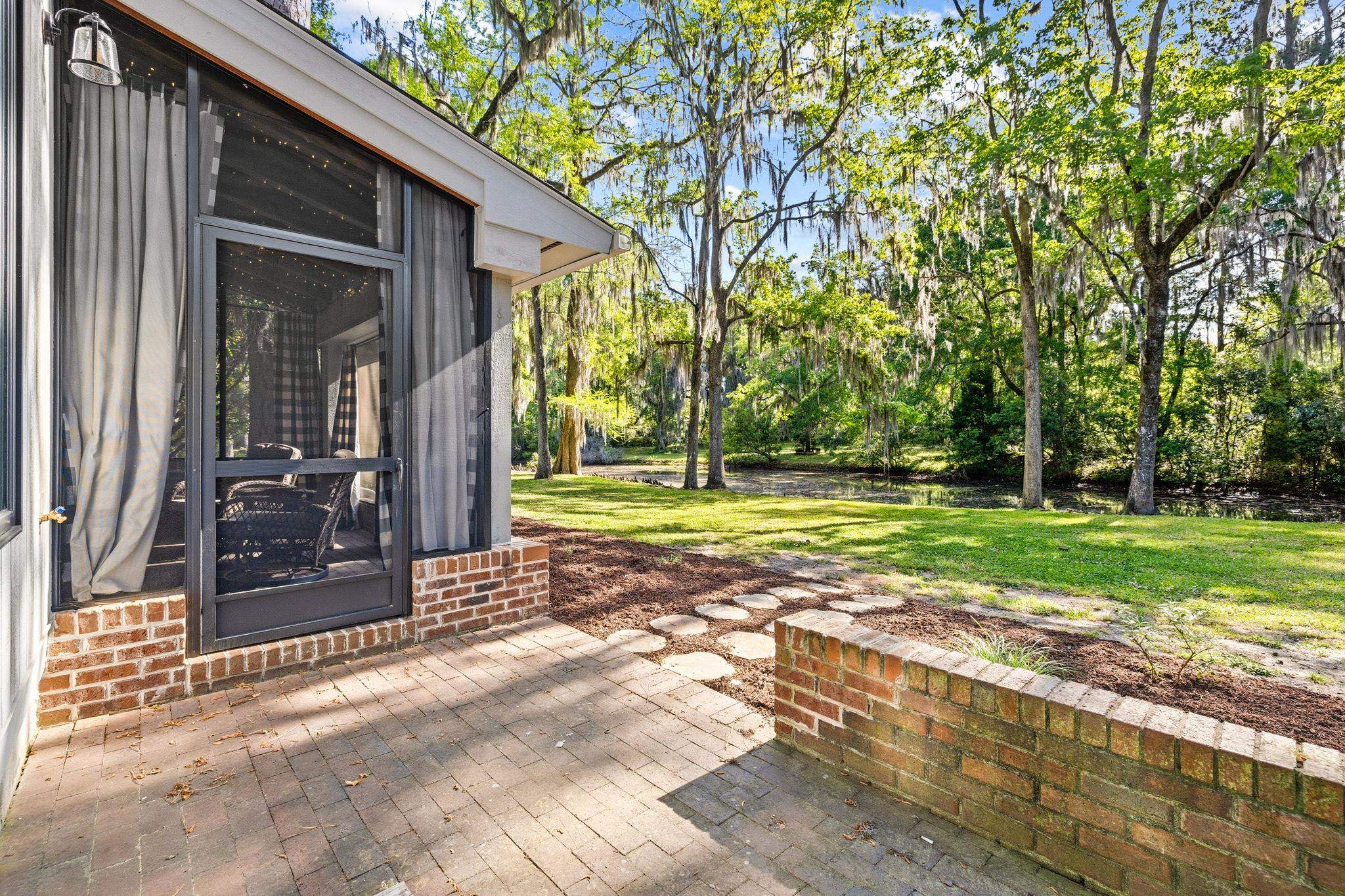 11 Chapel Creek Rd. Unit: 11