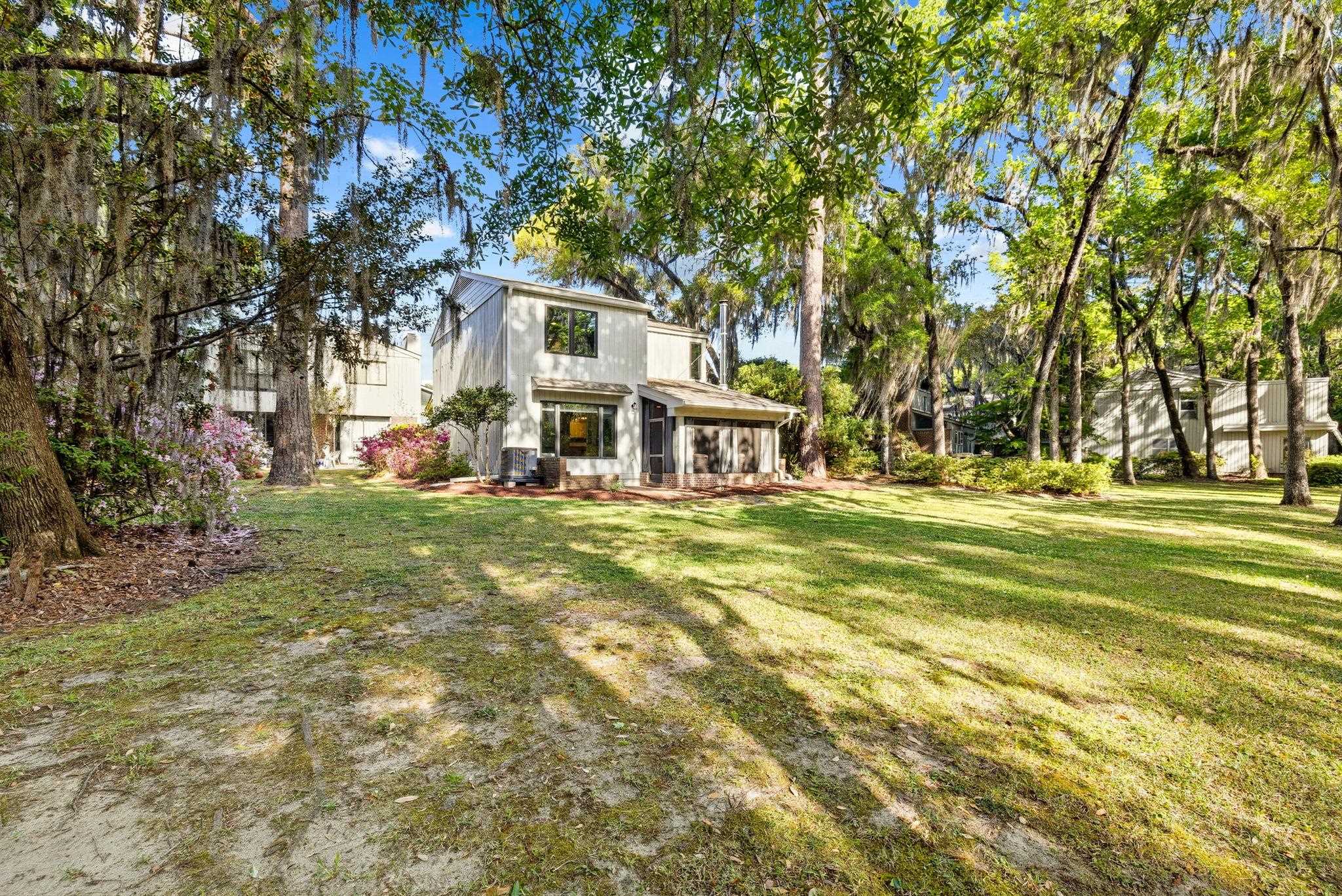 11 Chapel Creek Rd. Unit: 11