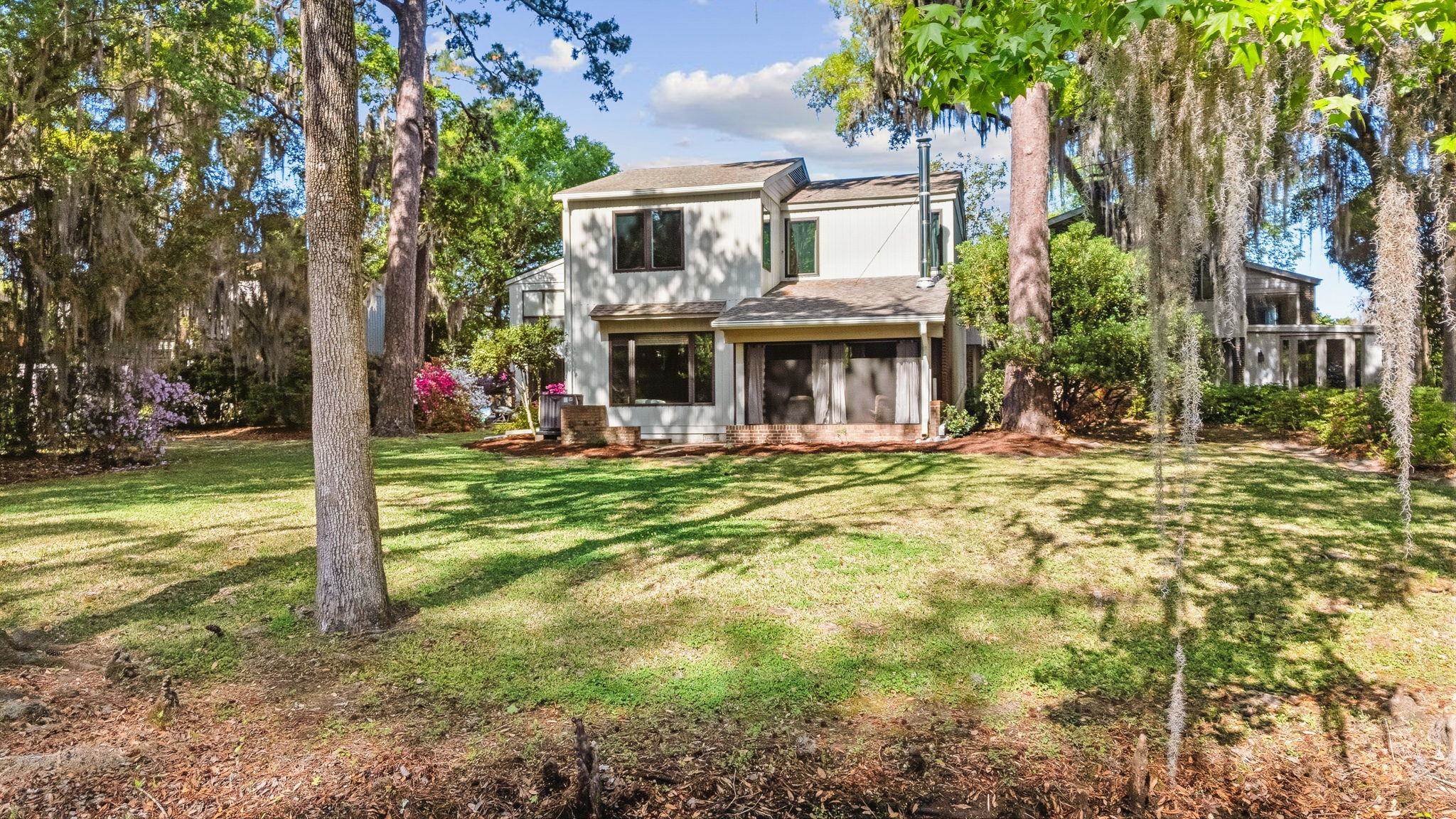 11 Chapel Creek Rd. Unit: 11