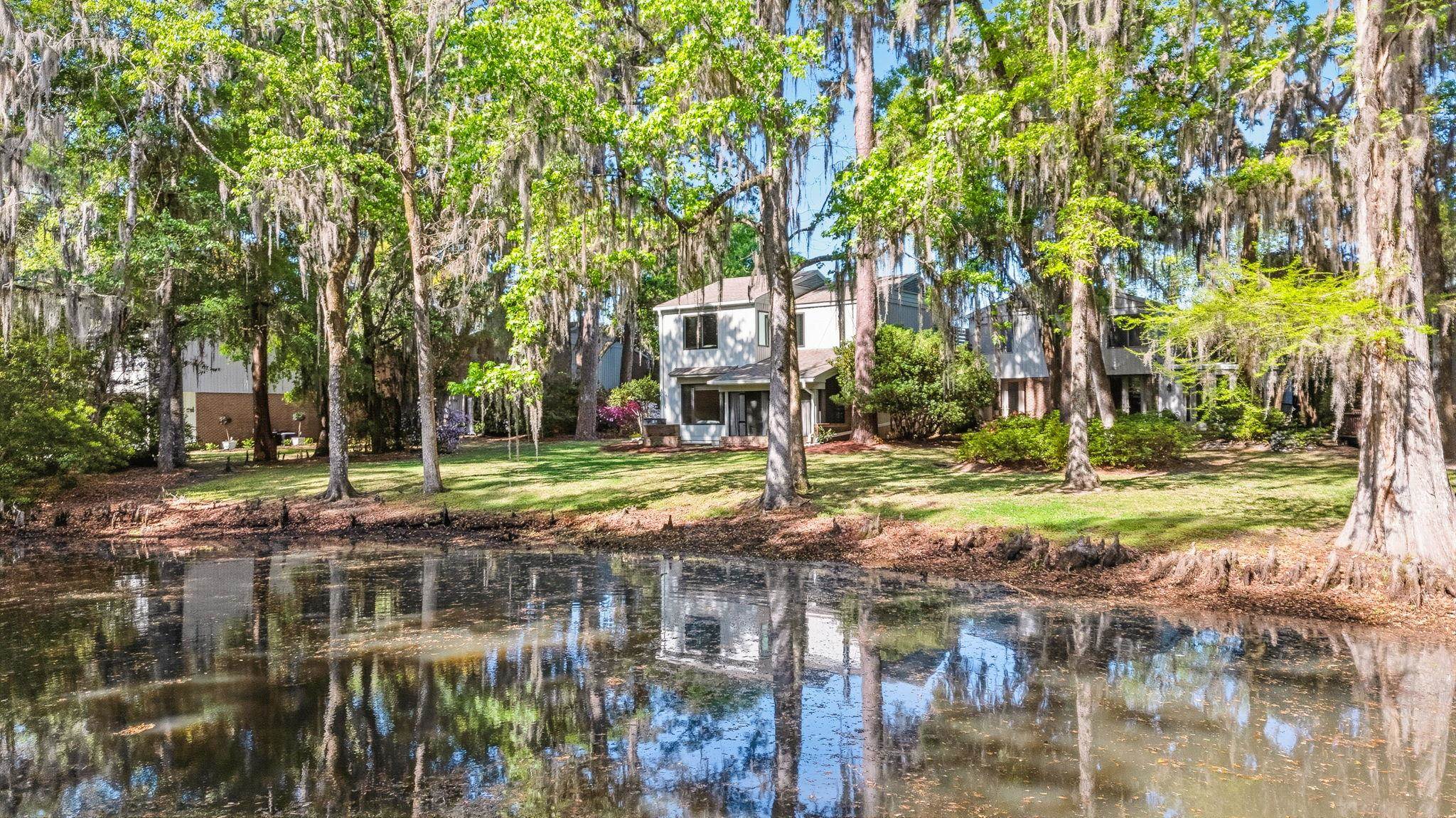 11 Chapel Creek Rd. Unit: 11