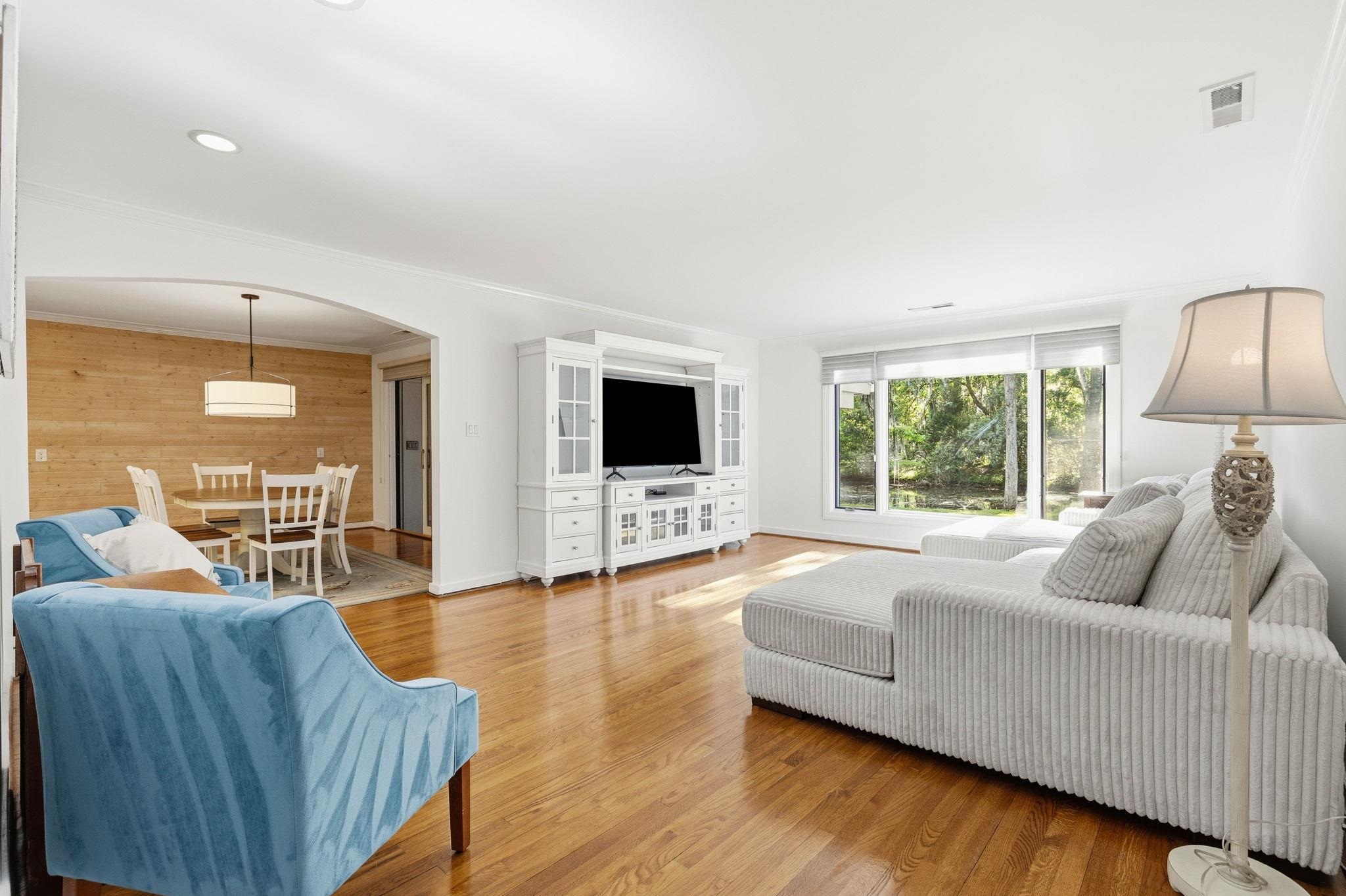 11 Chapel Creek Rd. Unit: 11