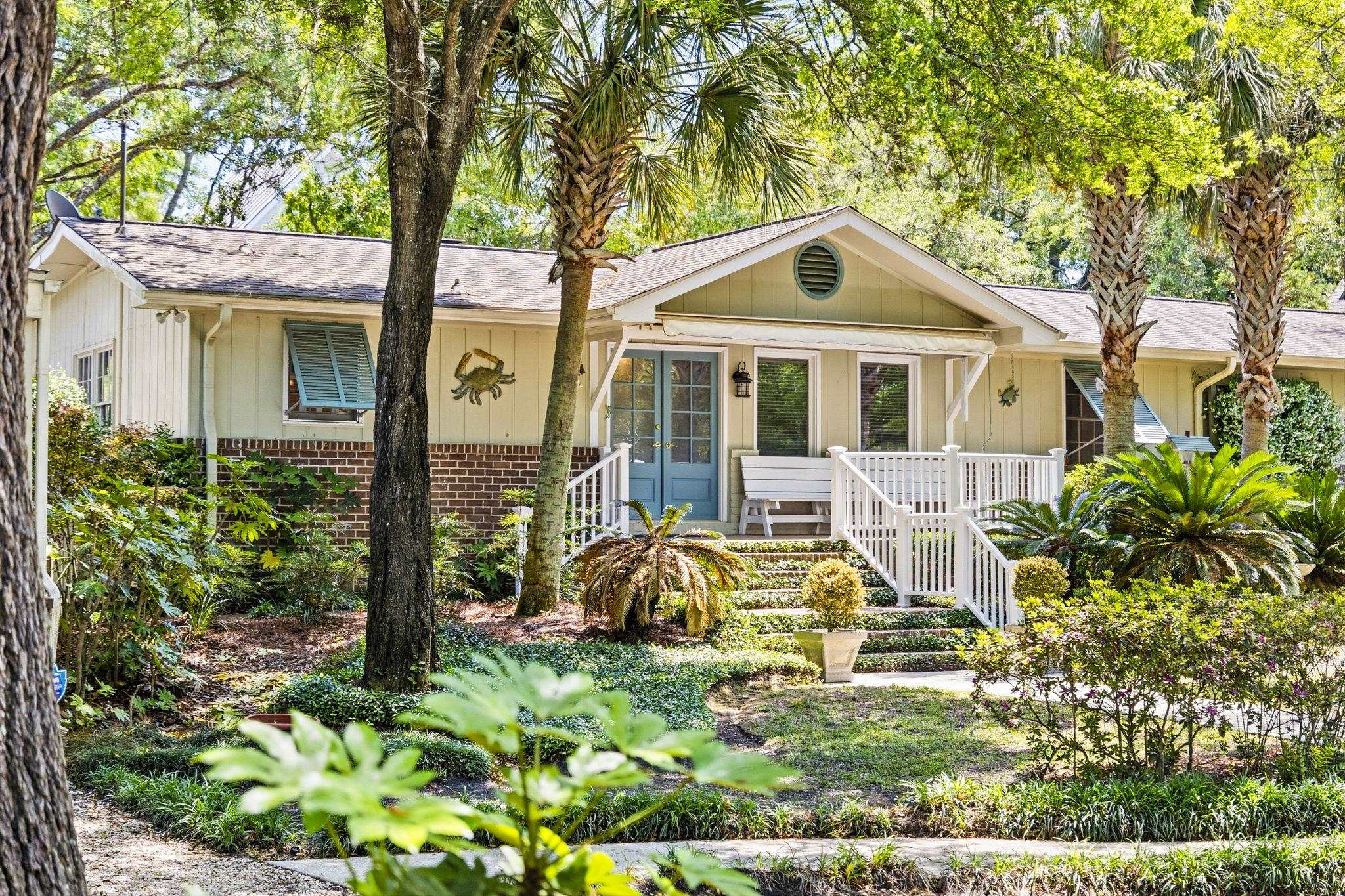 268 Lakeshore Dr.