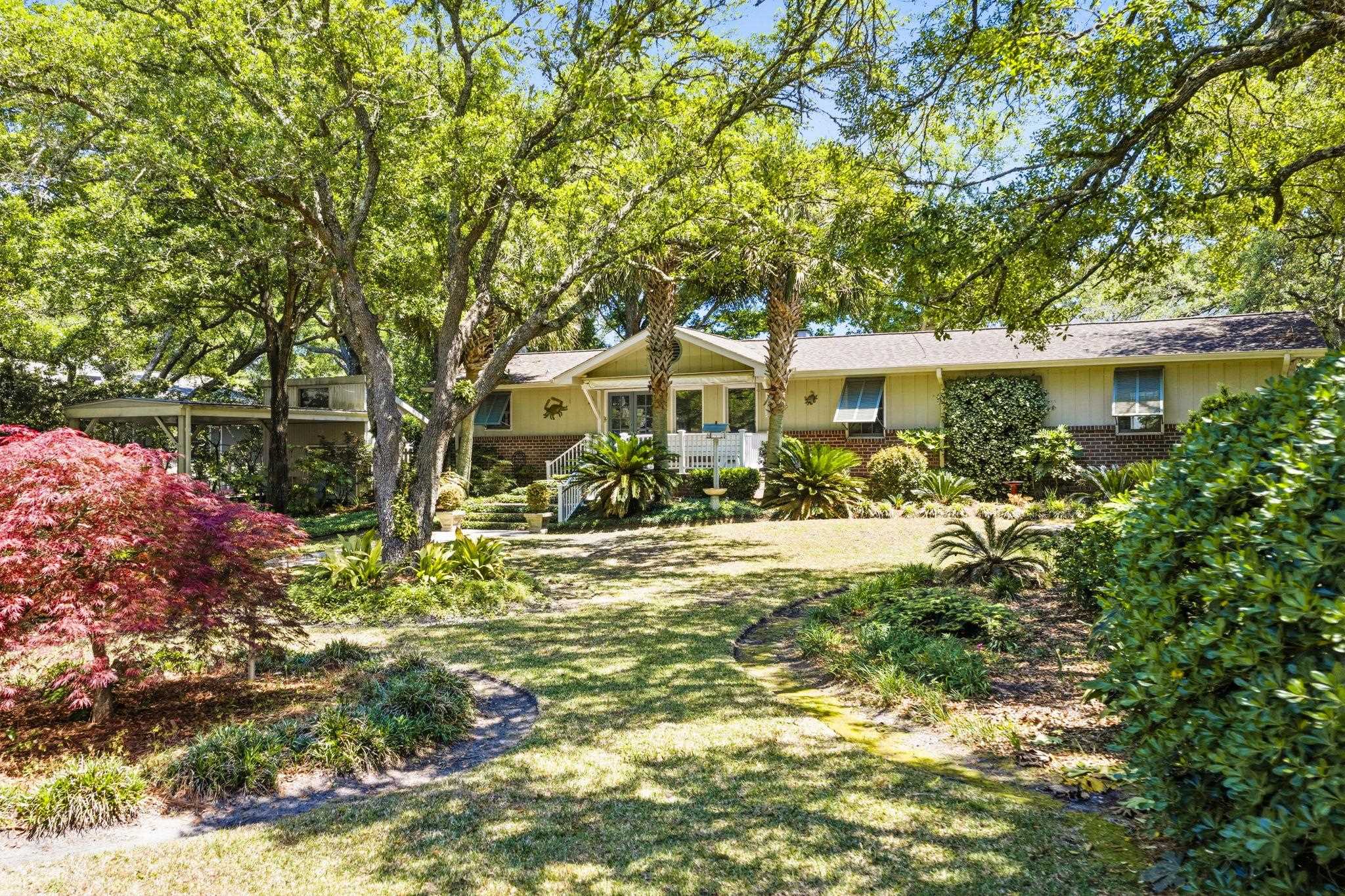 268 Lakeshore Dr.