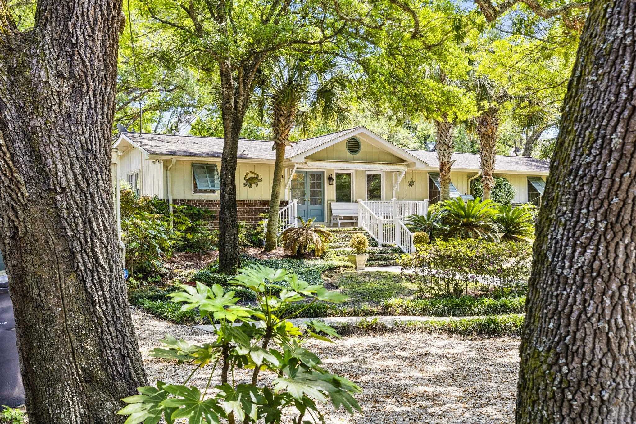 268 Lakeshore Dr.
