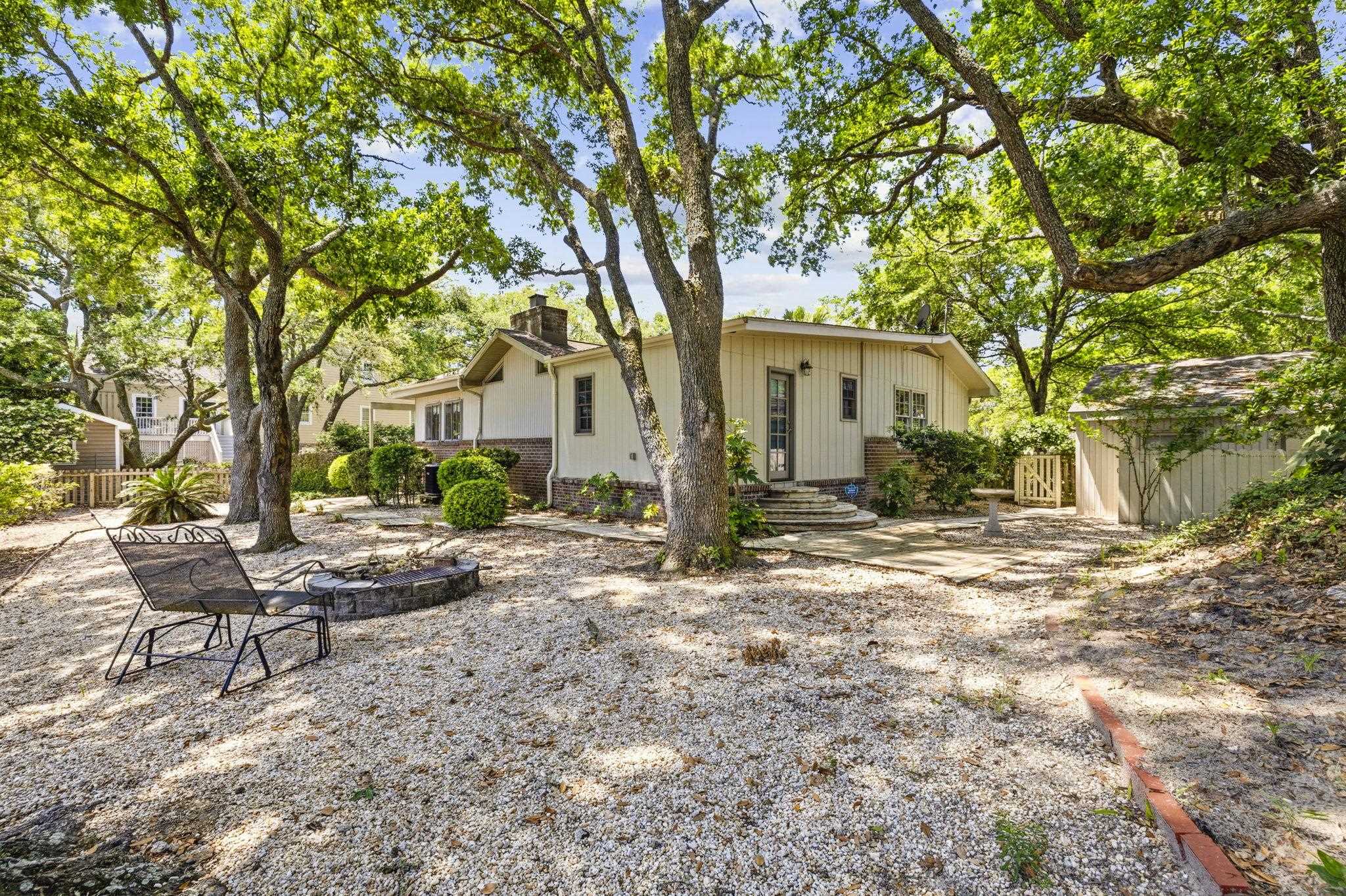 268 Lakeshore Dr.