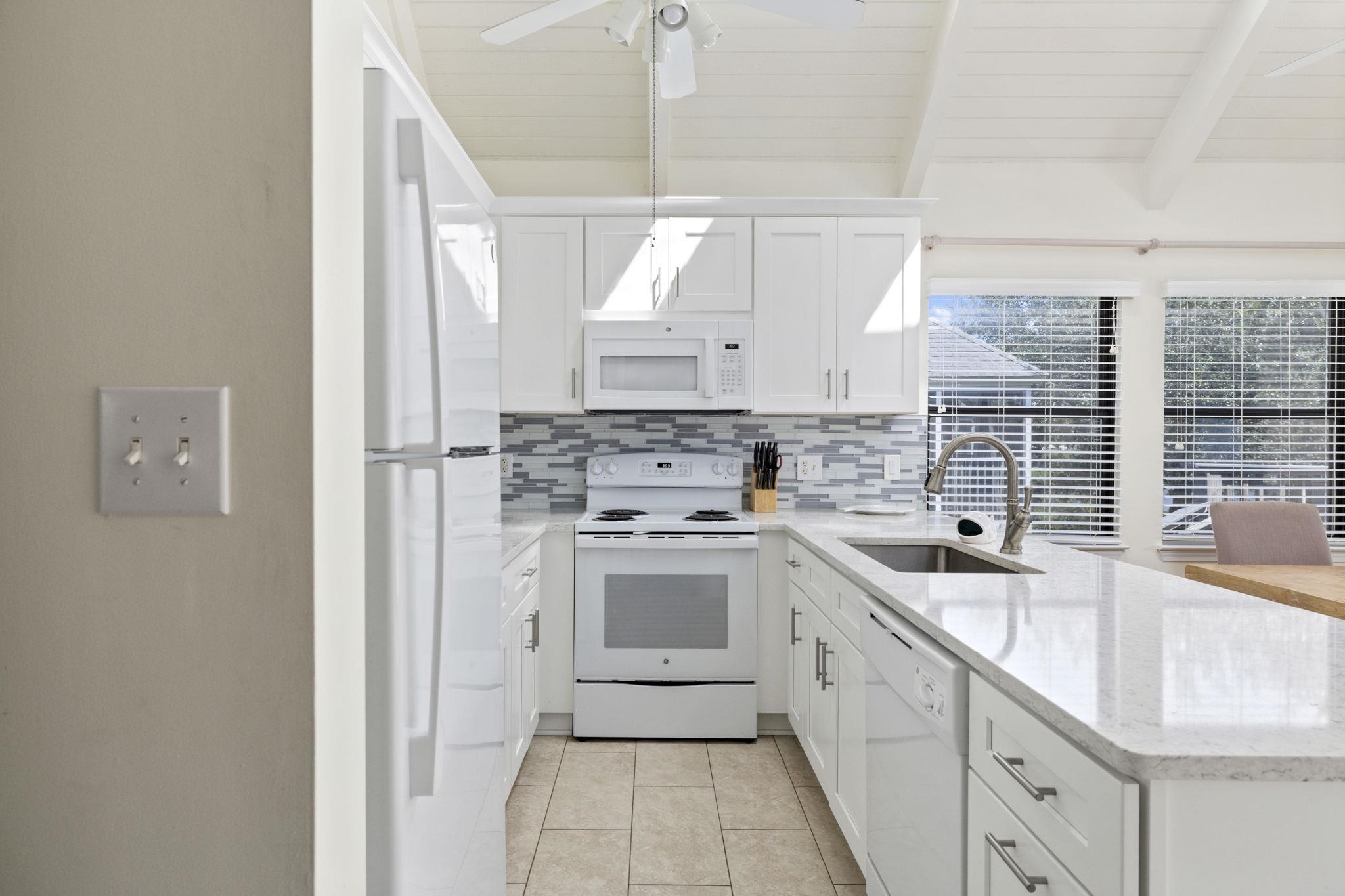 312 Retreat Beach Circle