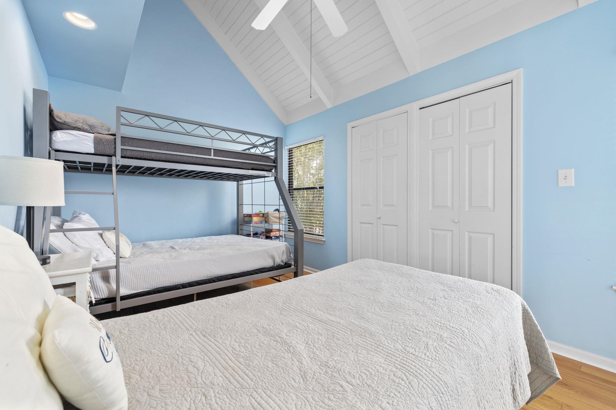 312 Retreat Beach Circle