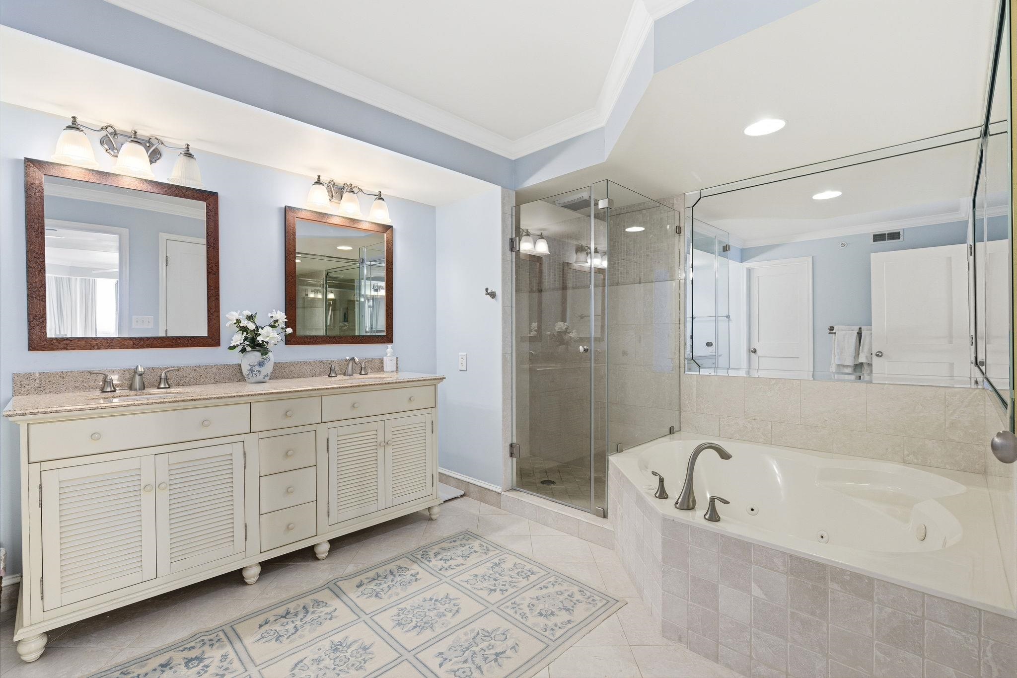 125 S Dunes Dr. Unit: 306