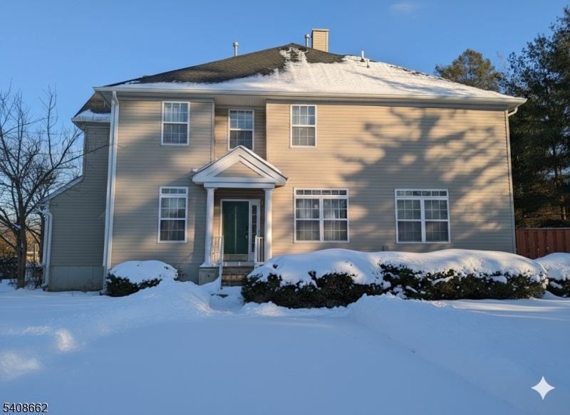 18 Scarlet Oak Dr