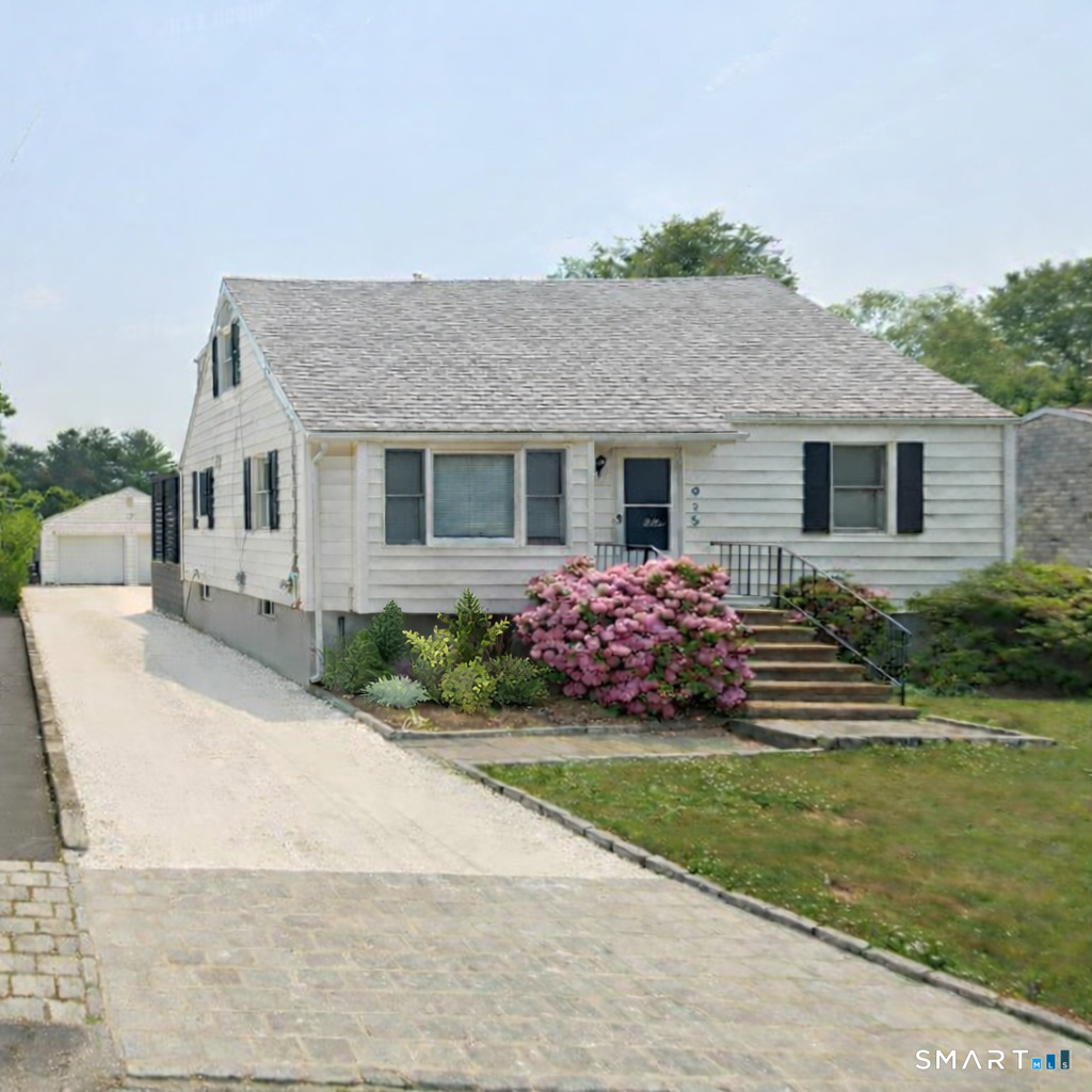 915 South Pine Creek Road