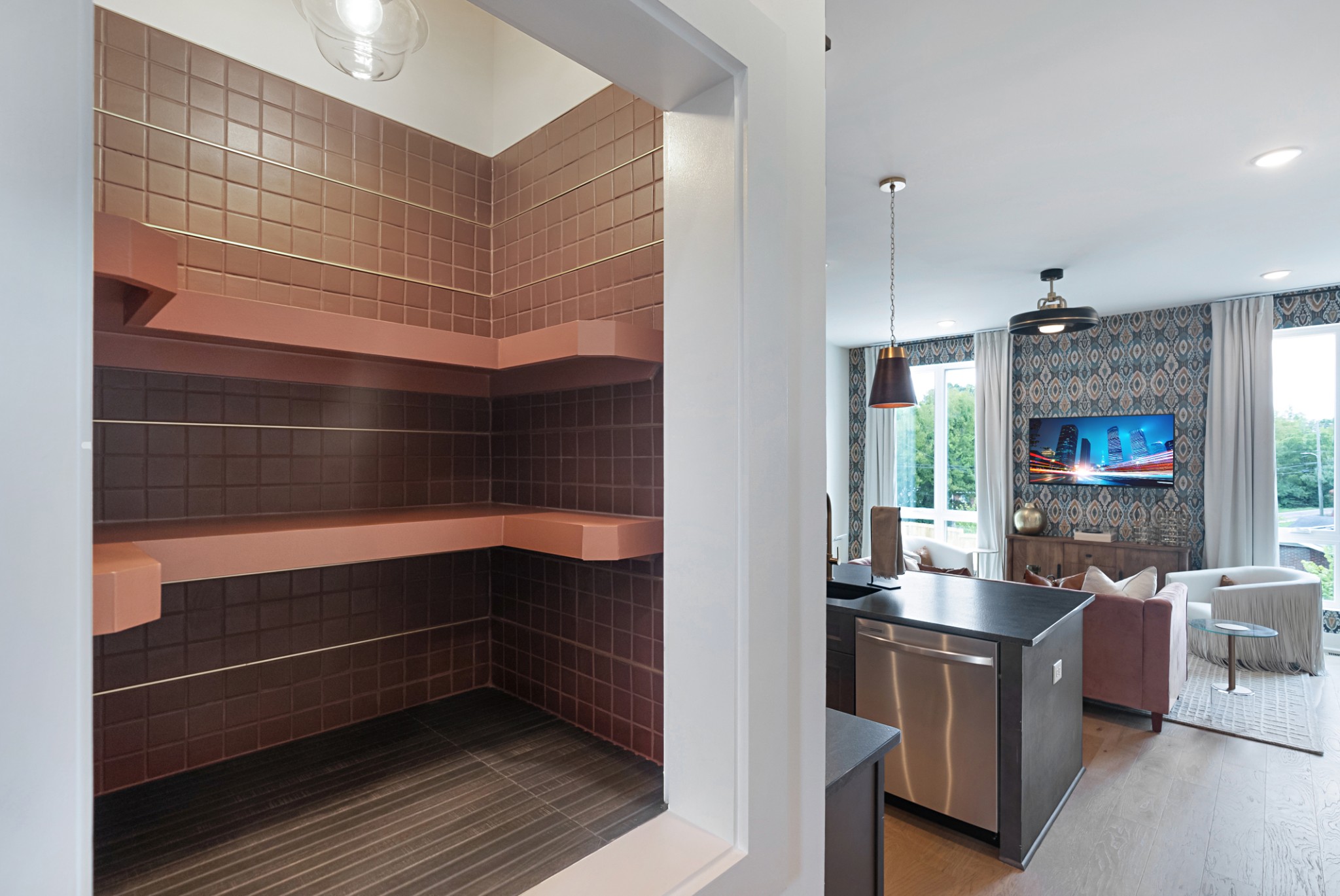 1624 County Hospital Rd Unit: The Outlaw