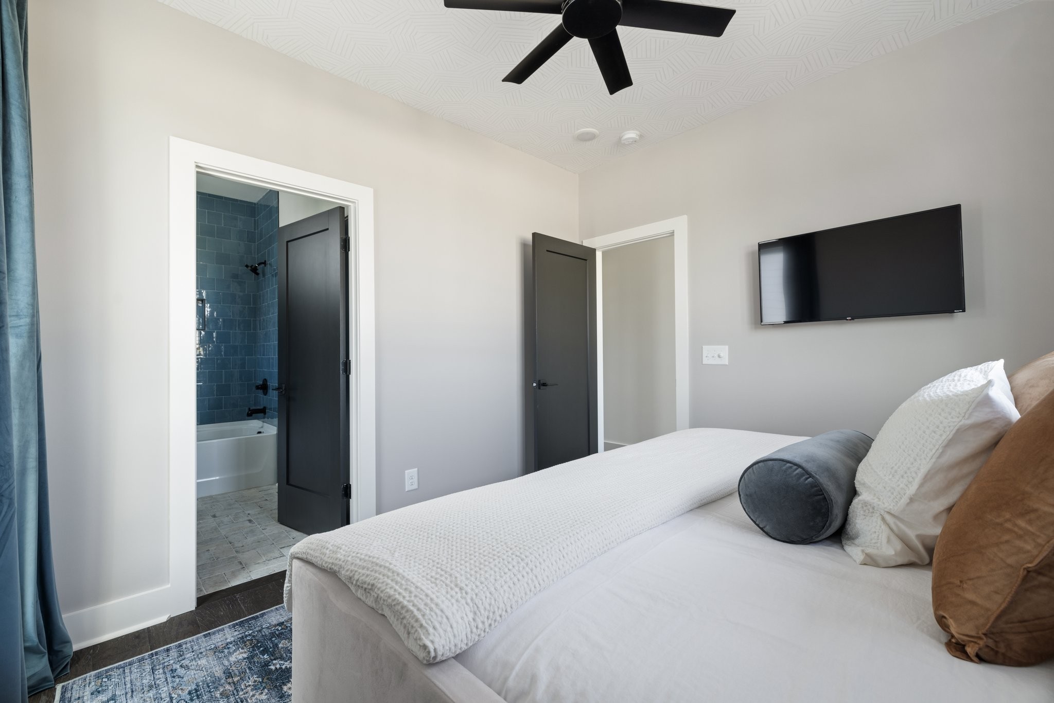 1628 County Hospital Rd Unit: The Desperado