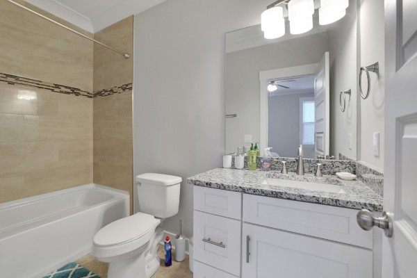 1219 14th Ave, S Unit: B