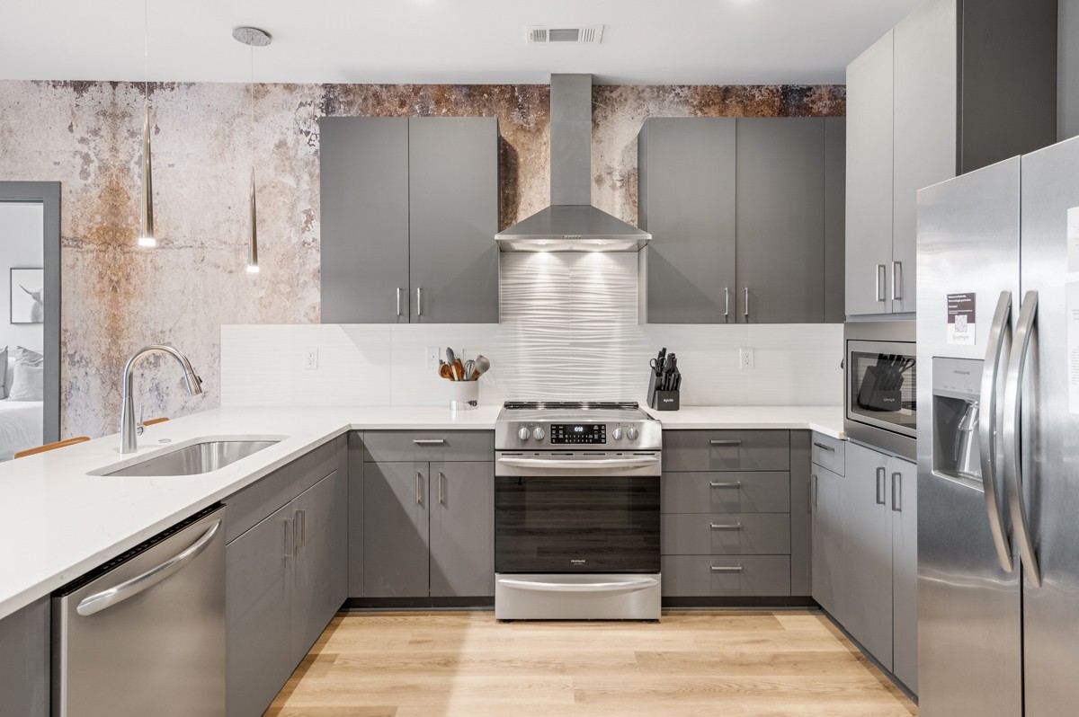 303 31st Ave, N Unit: 512