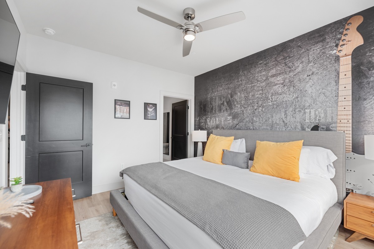 303 31st Ave, N Unit: 512