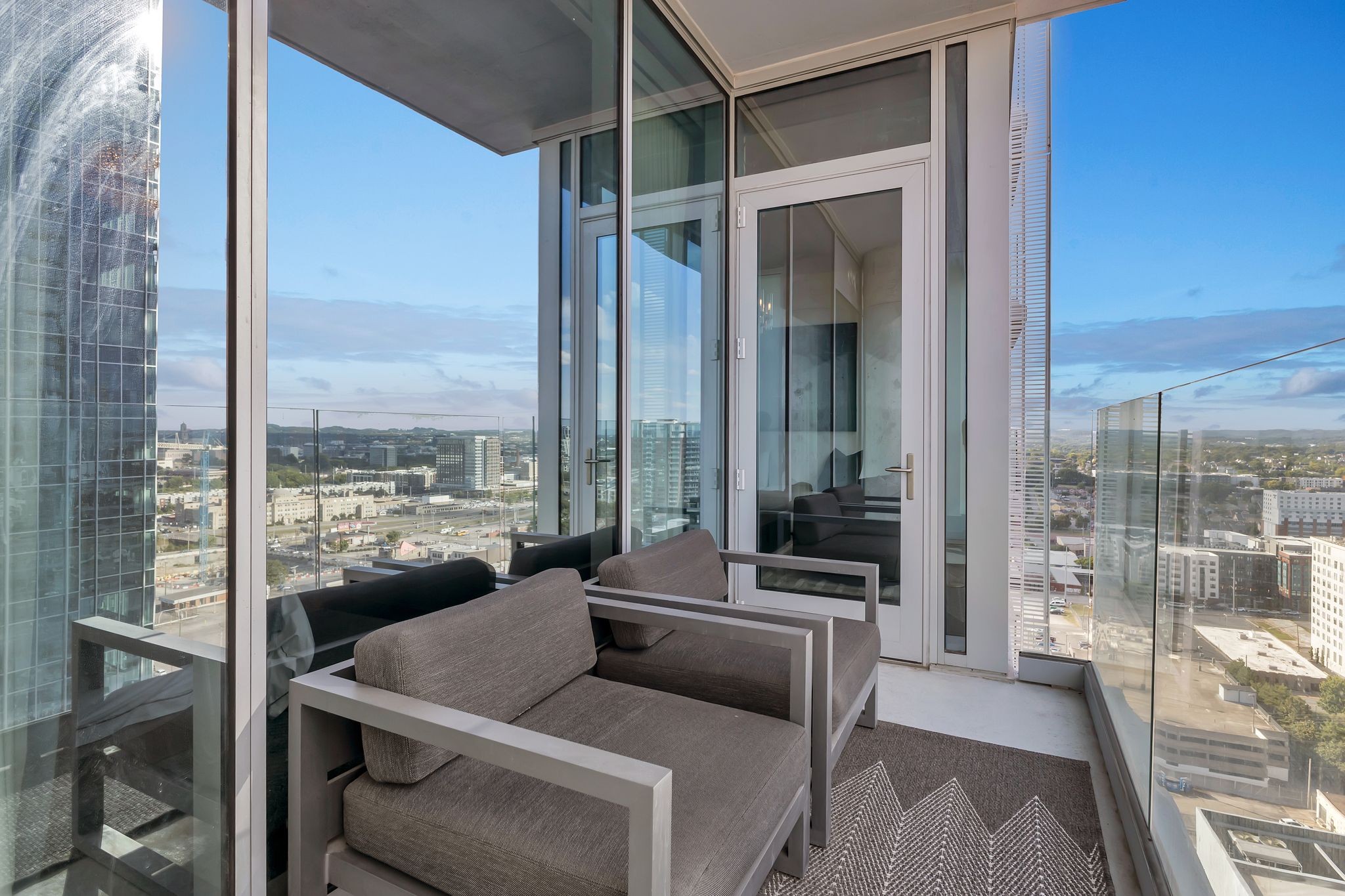 1616 West End Avenue Unit: 1705