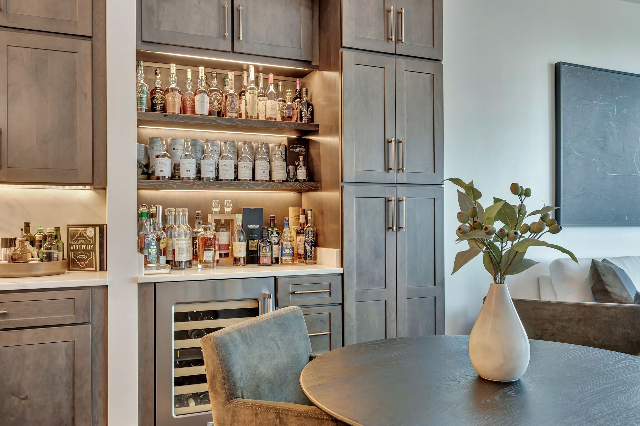 1616 West End Avenue Unit: 1705