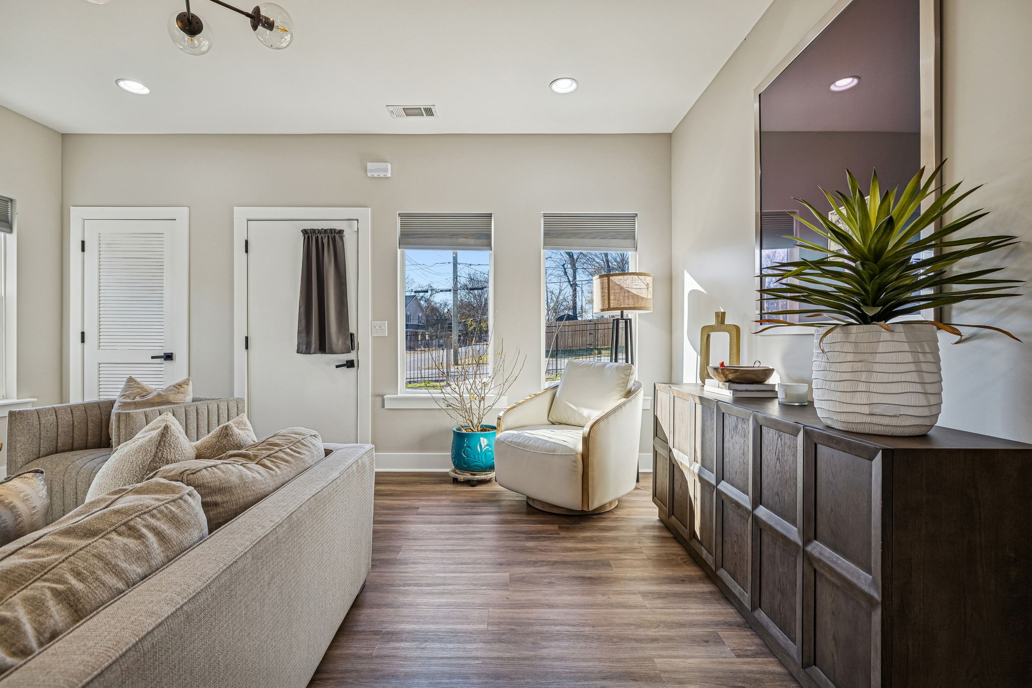 1732 25th Ave, N Unit: A