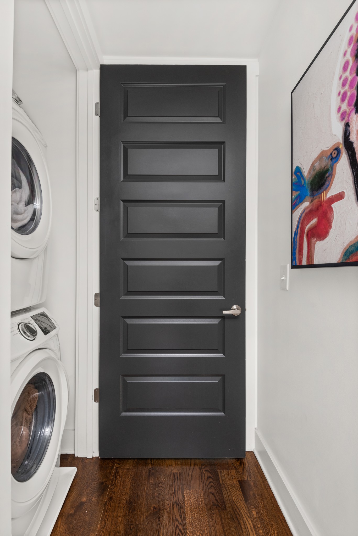 1027 E Trinity Ln Unit: 7