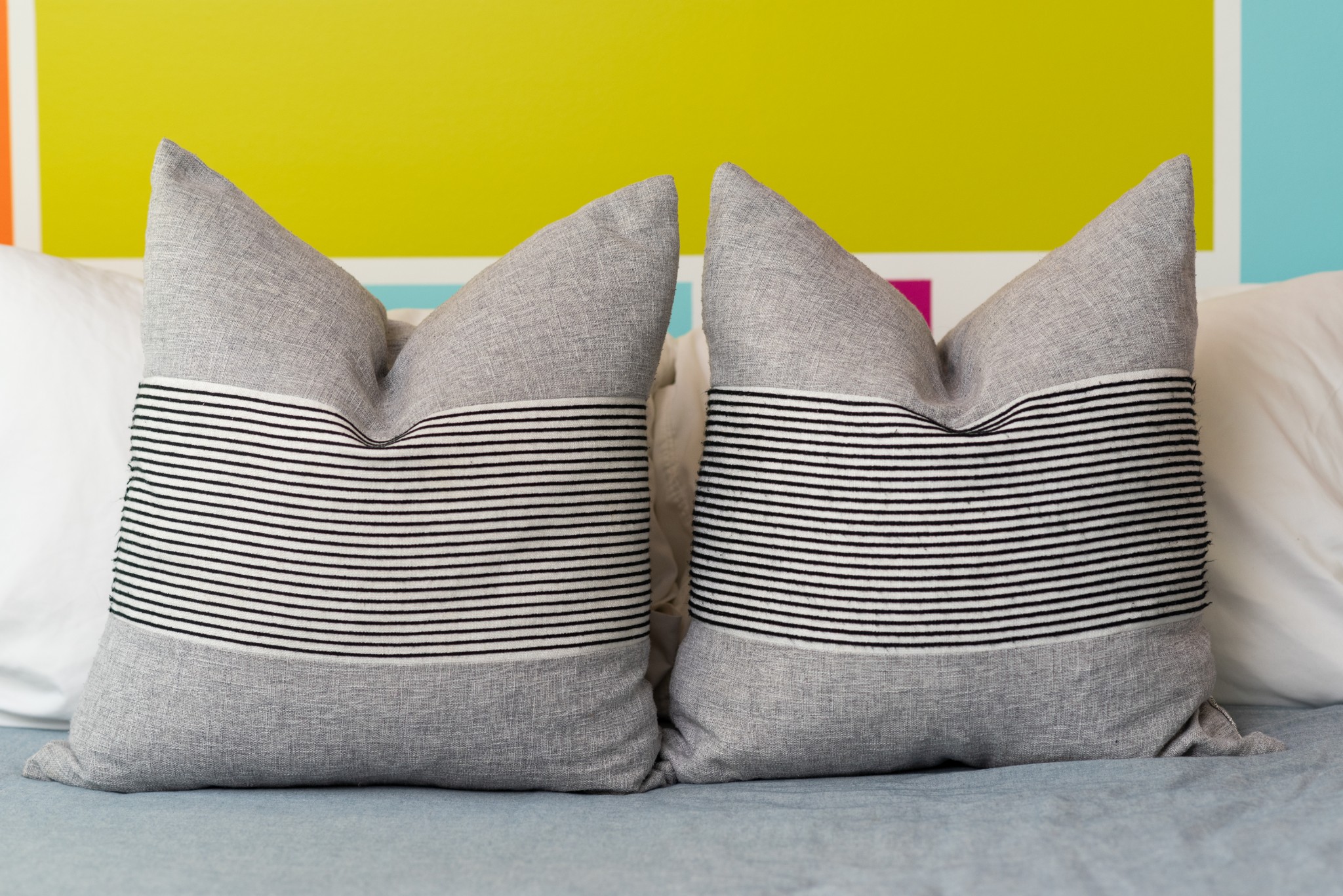 1027 E Trinity Ln Unit: 7