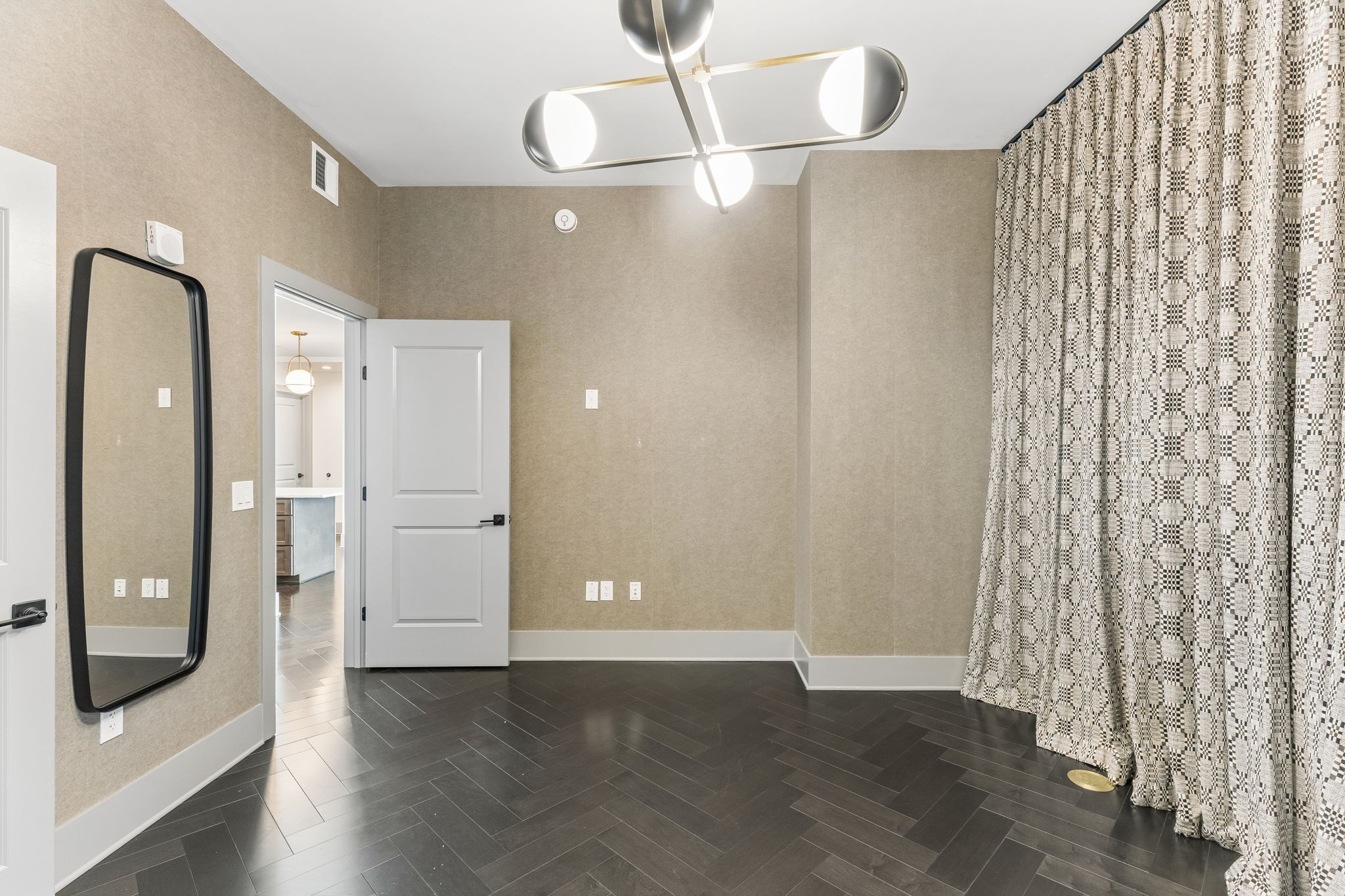 1616 West End Ave Unit: 2303