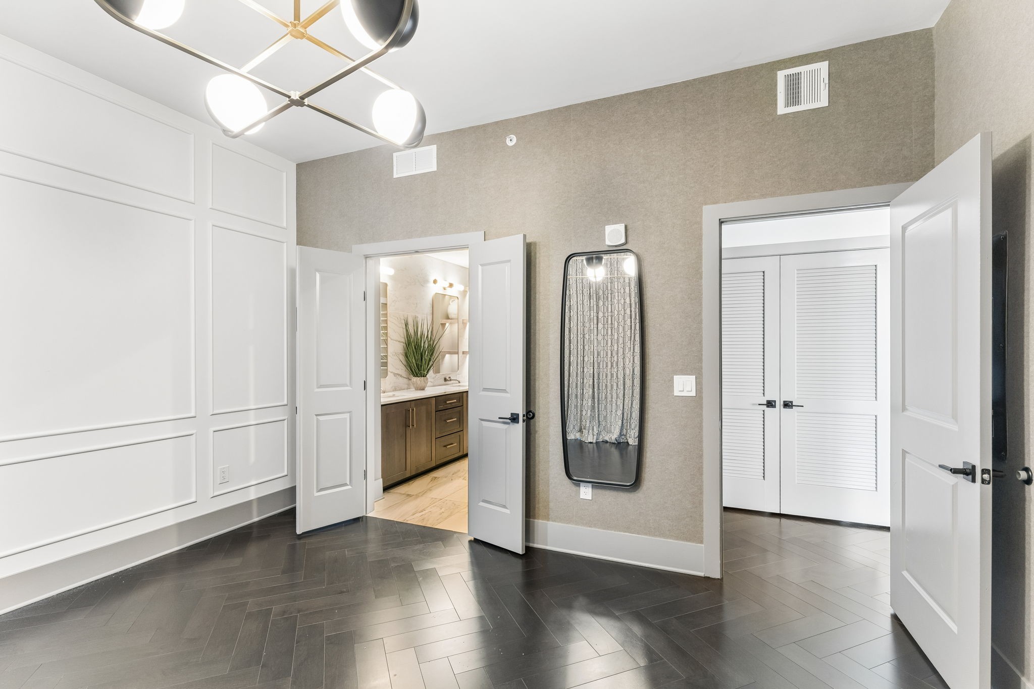 1616 West End Ave Unit: 2303