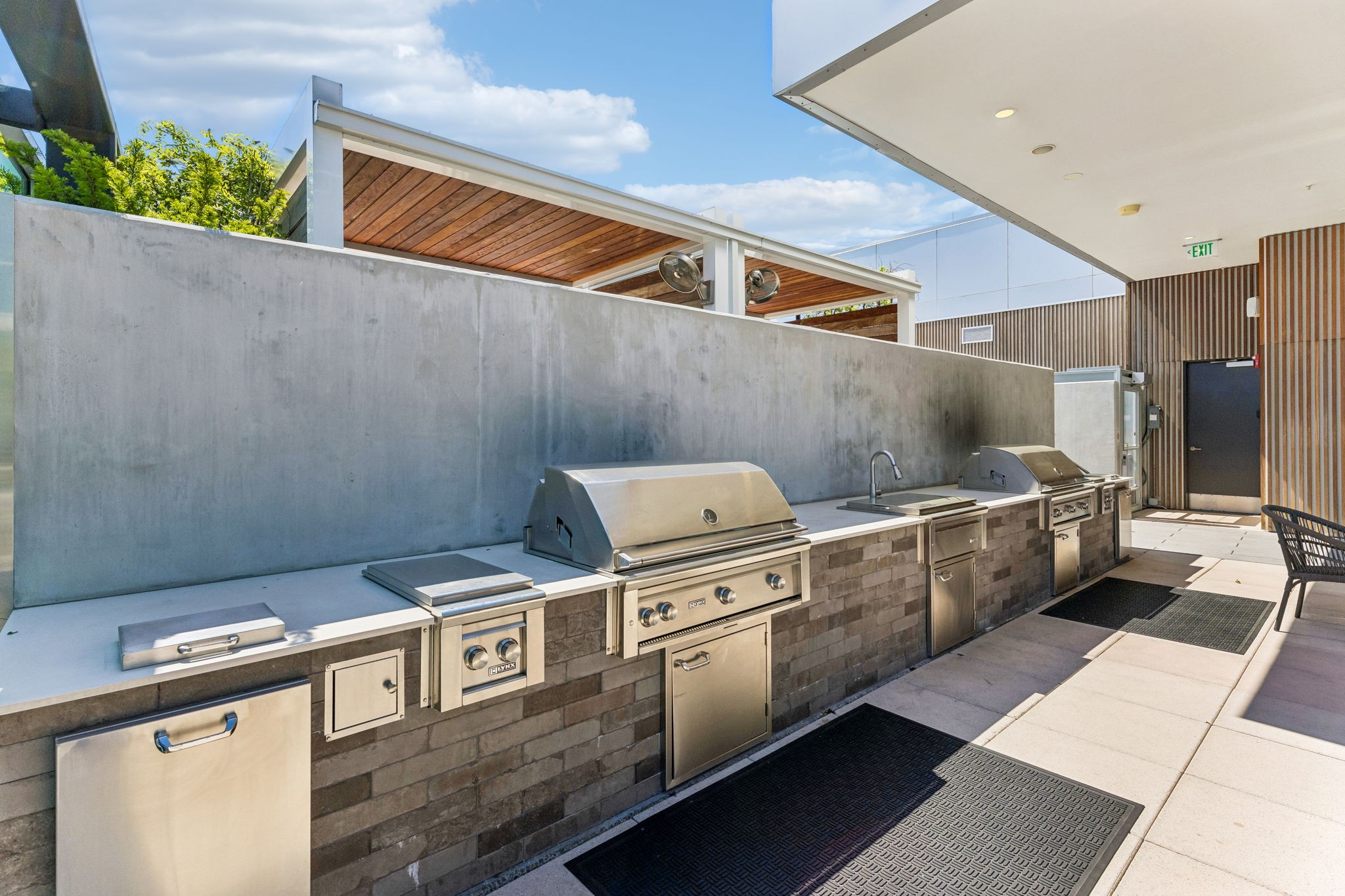 1616 West End Ave Unit: 2303