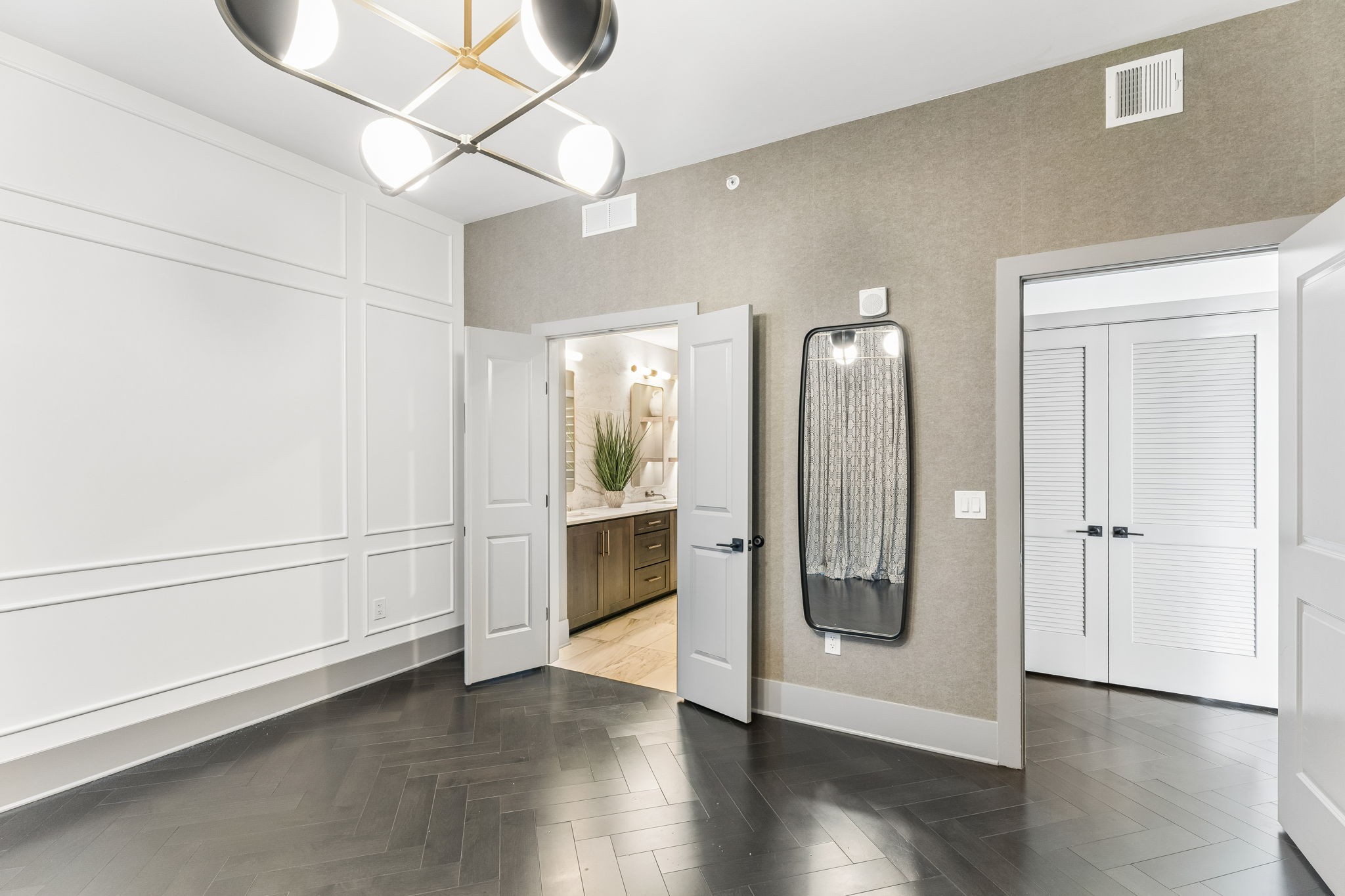 1616 West End Ave Unit: 2303