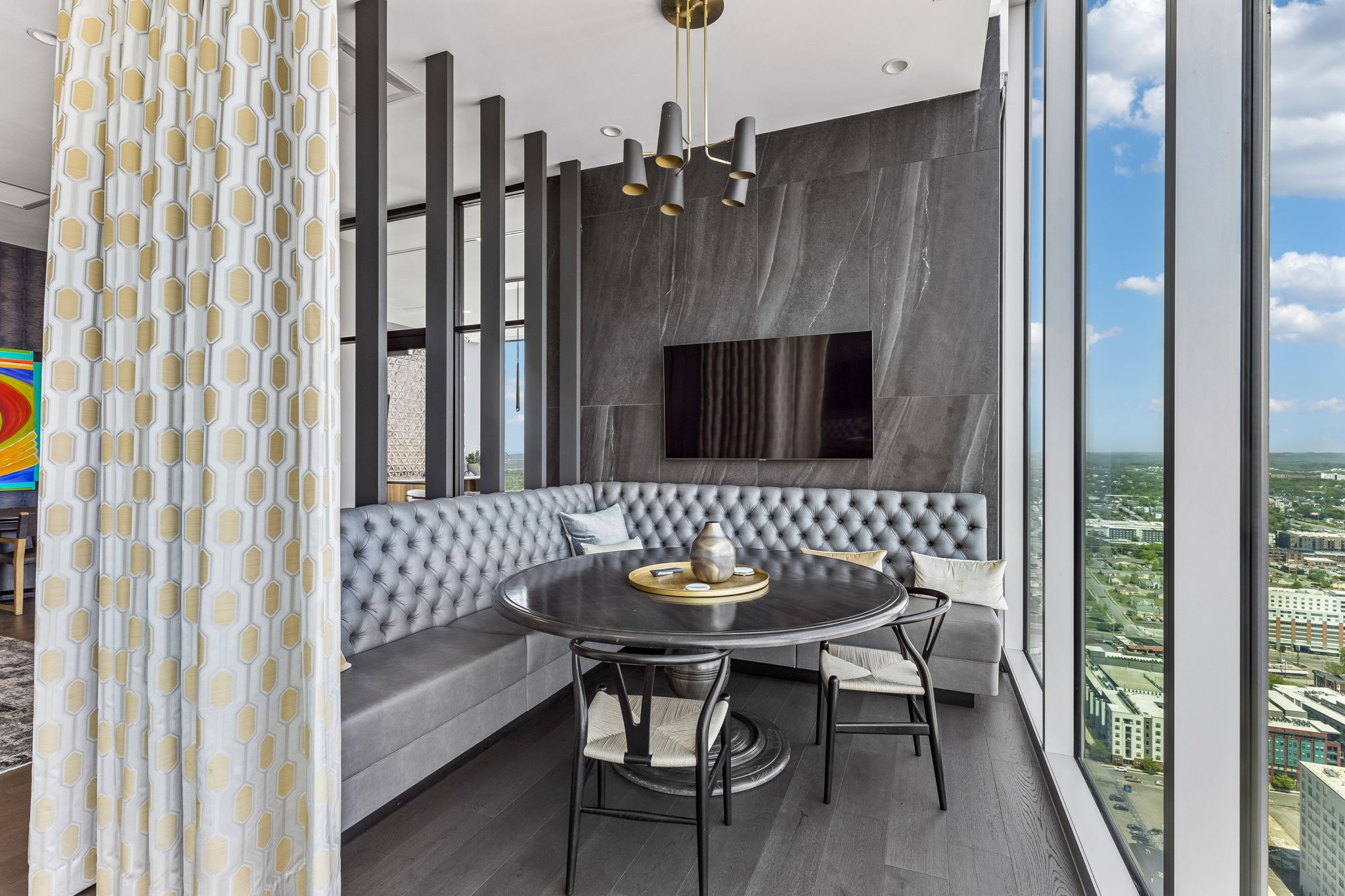 1616 West End Ave Unit: 2303