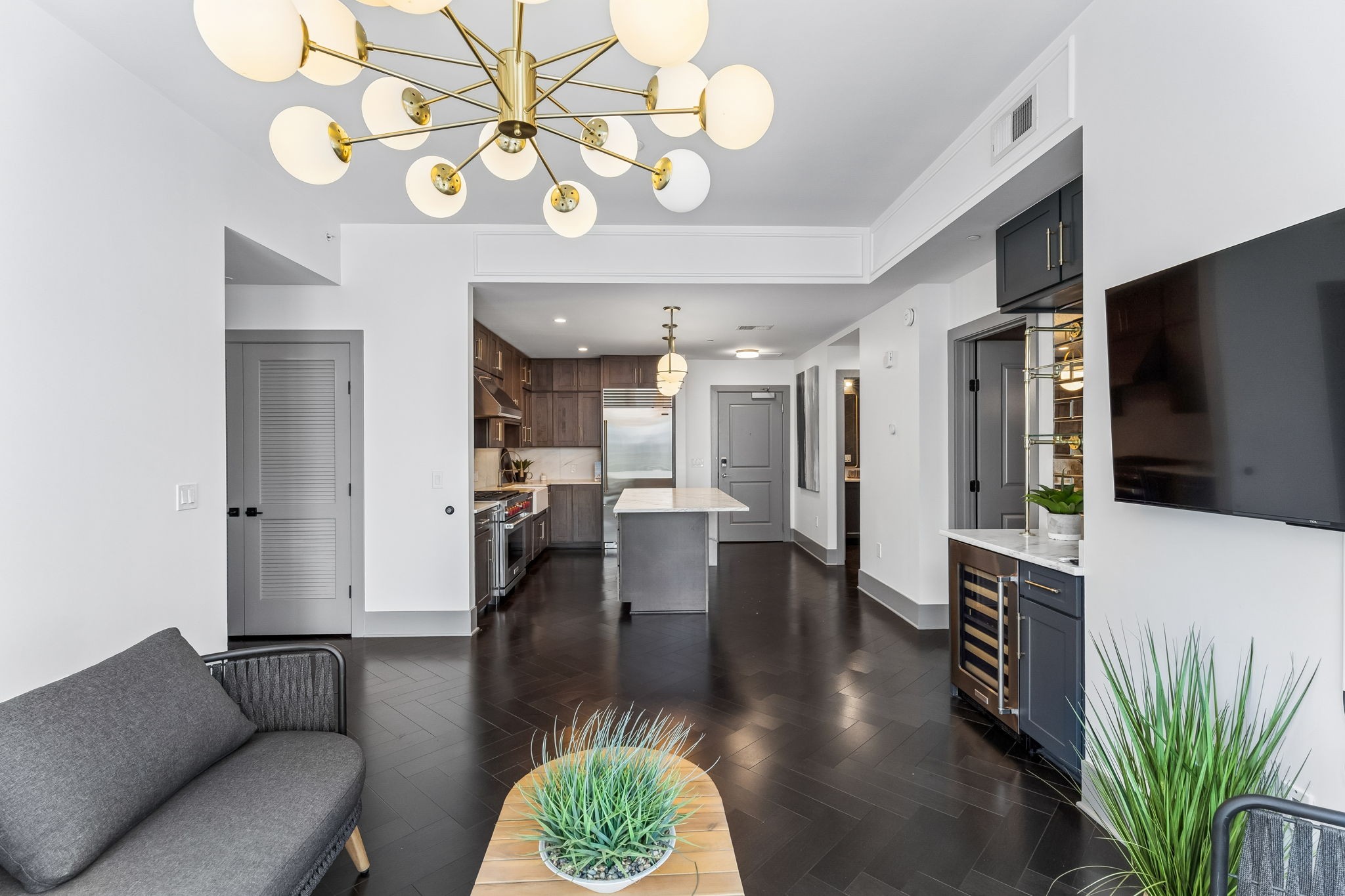 1616 West End Ave Unit: 2303