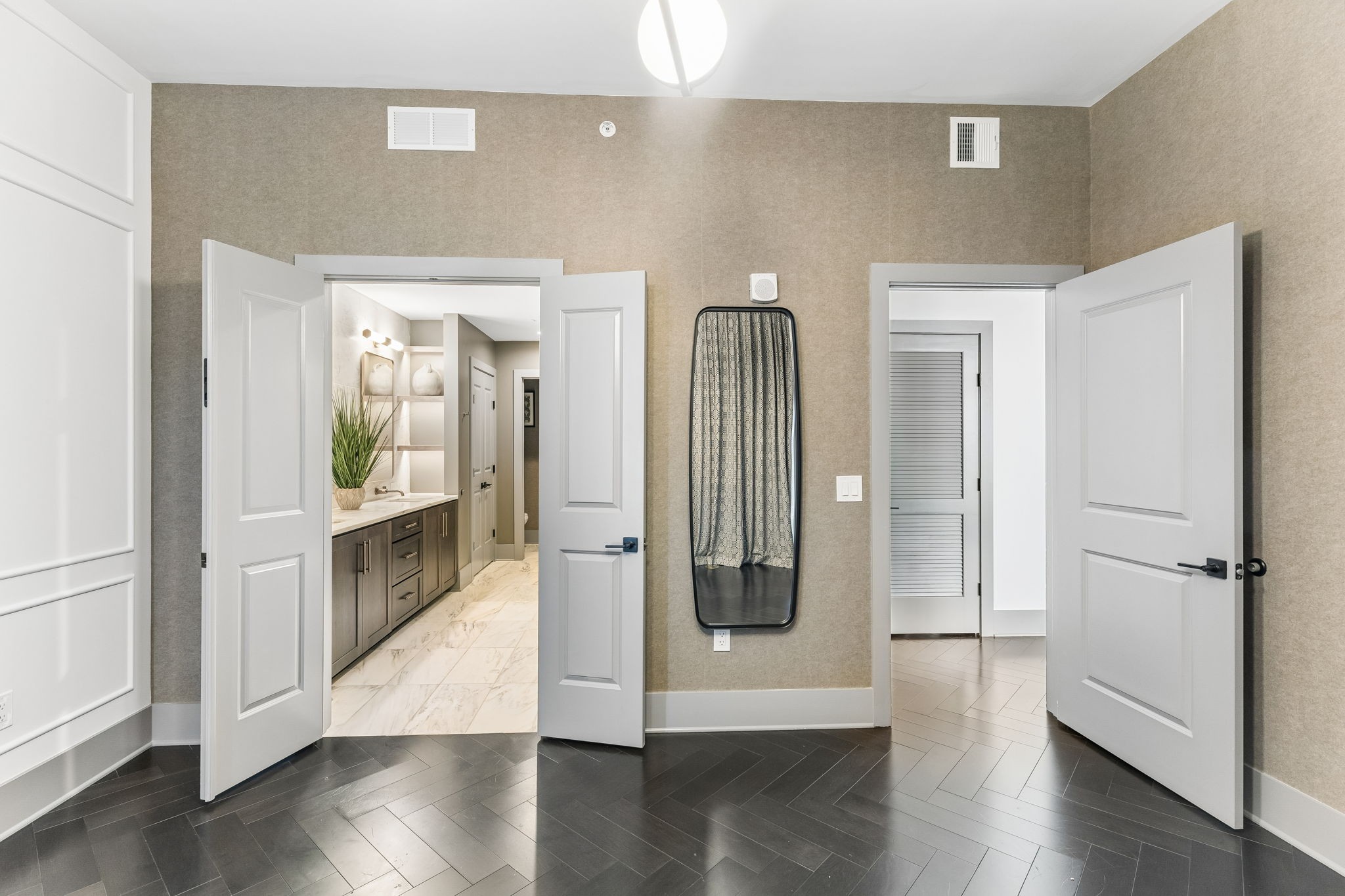 1616 West End Ave Unit: 2303