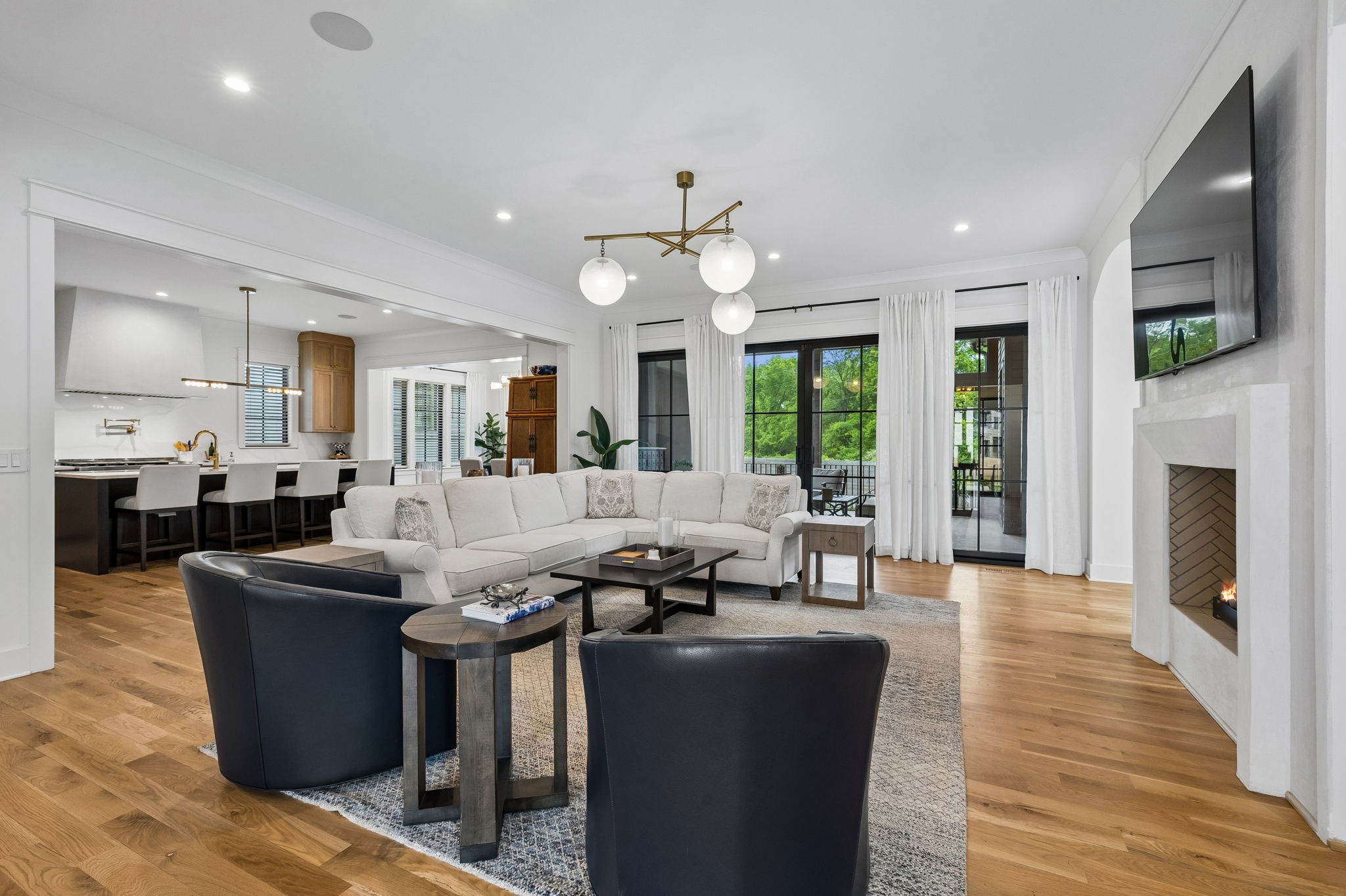 328 Kelly Glenn Ct