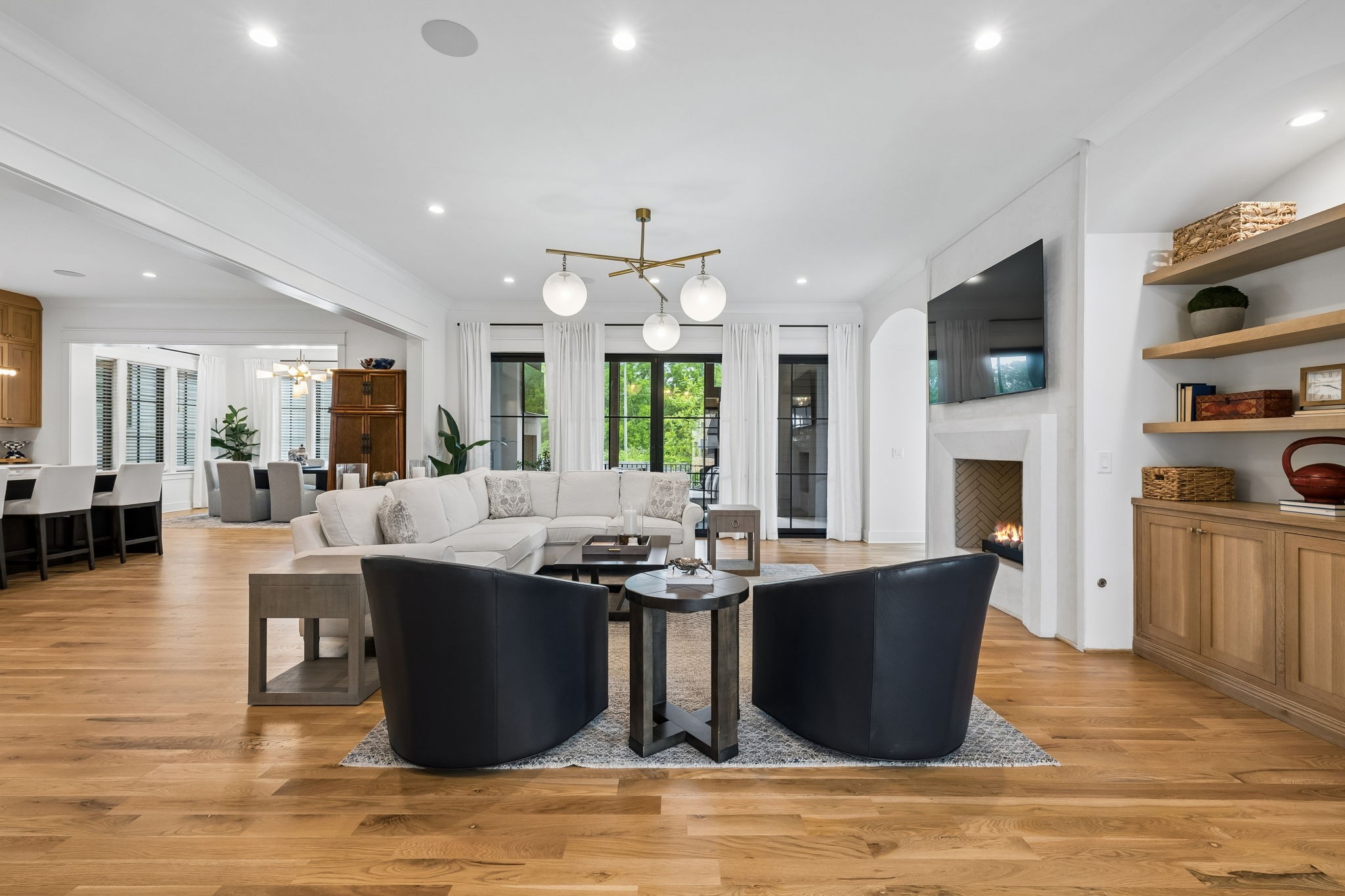 328 Kelly Glenn Ct