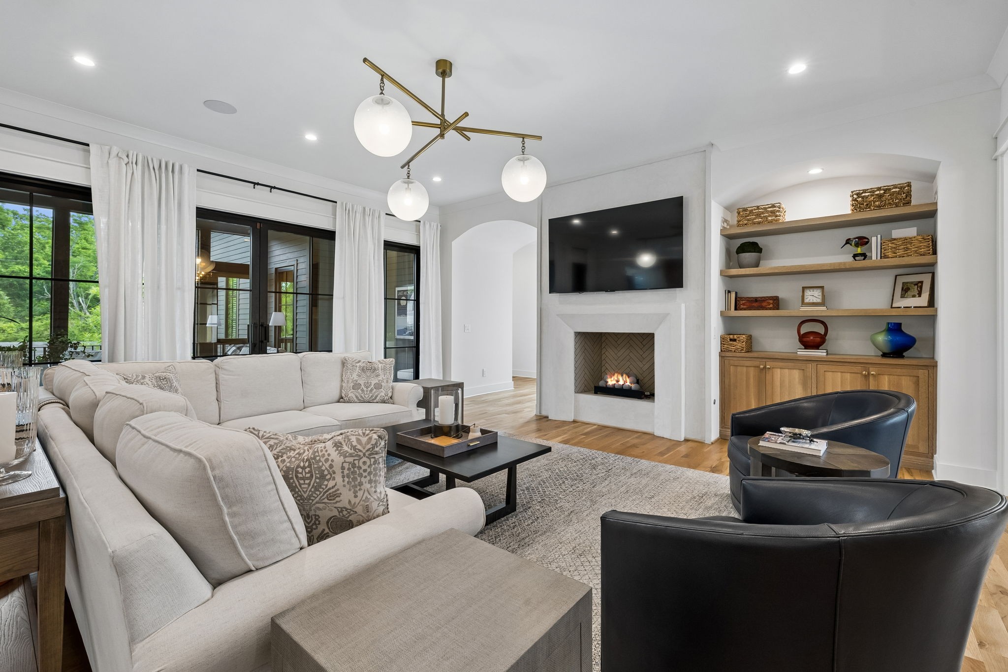 328 Kelly Glenn Ct