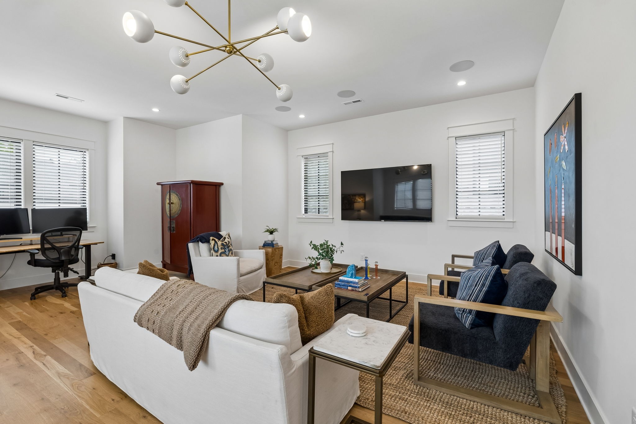 328 Kelly Glenn Ct