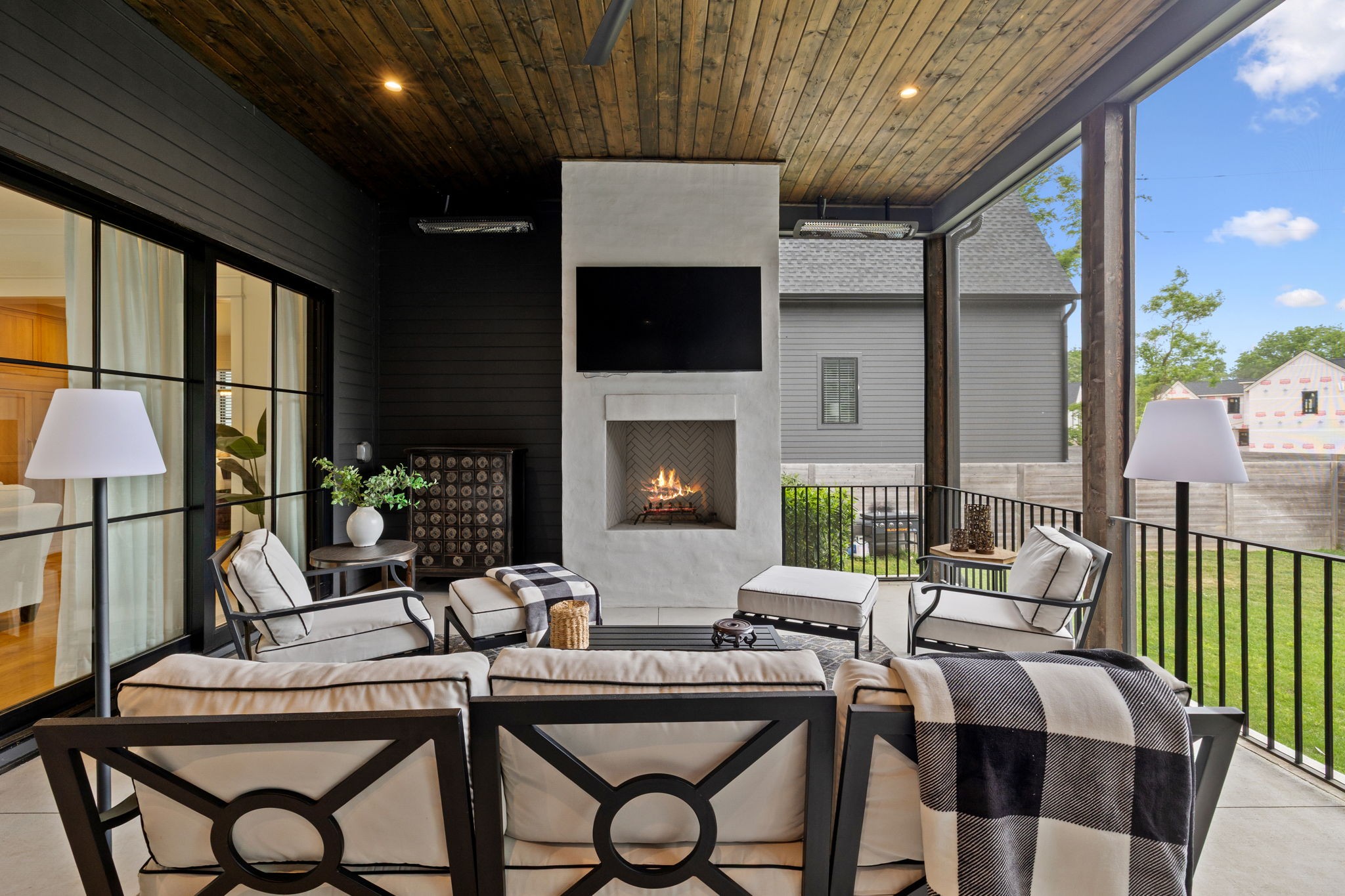 328 Kelly Glenn Ct