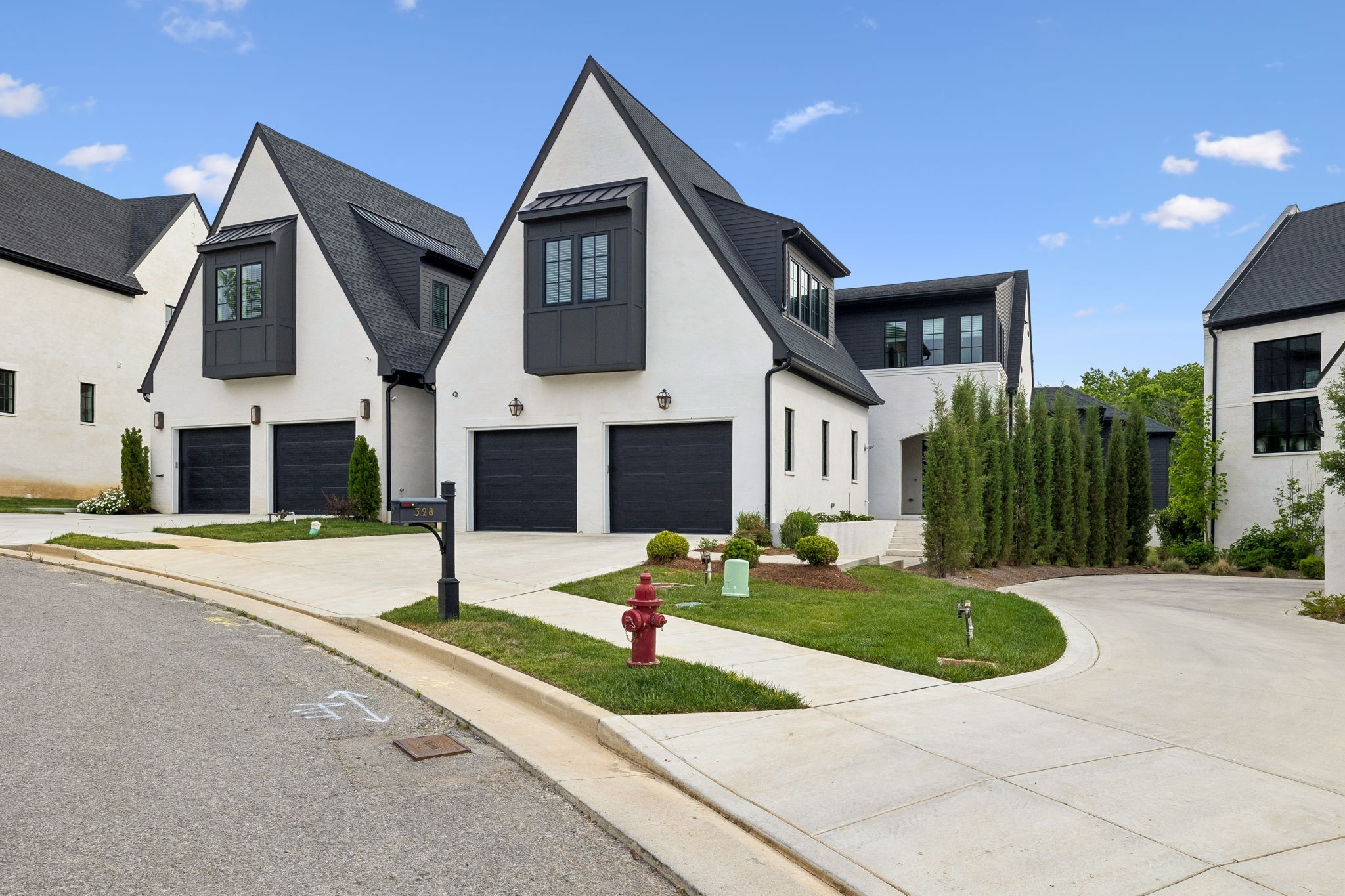 328 Kelly Glenn Ct