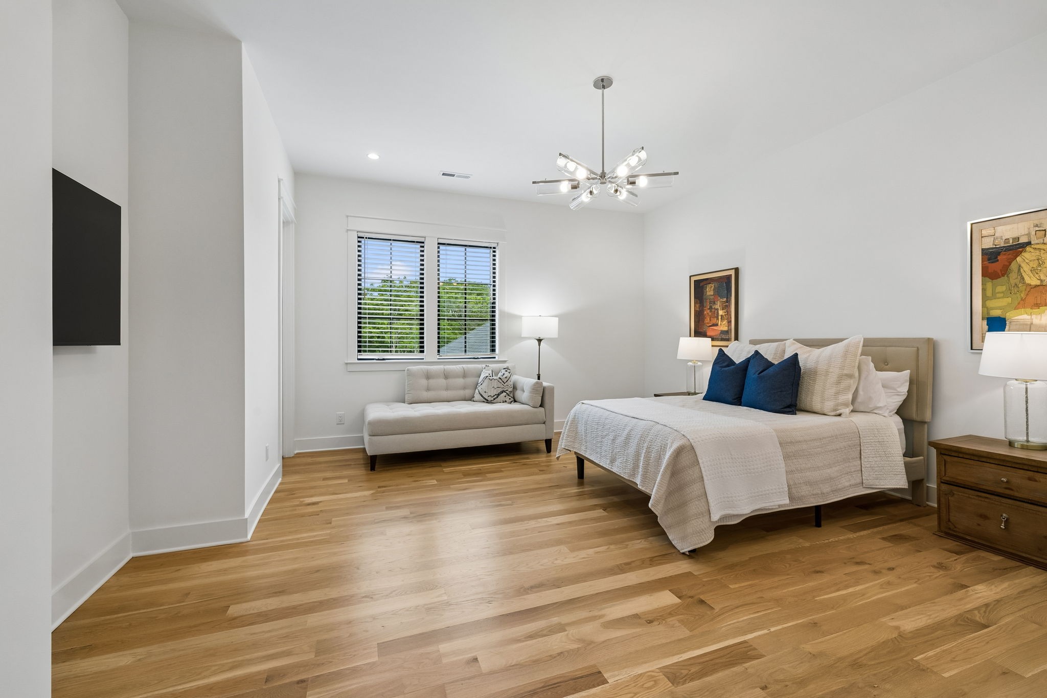 328 Kelly Glenn Ct
