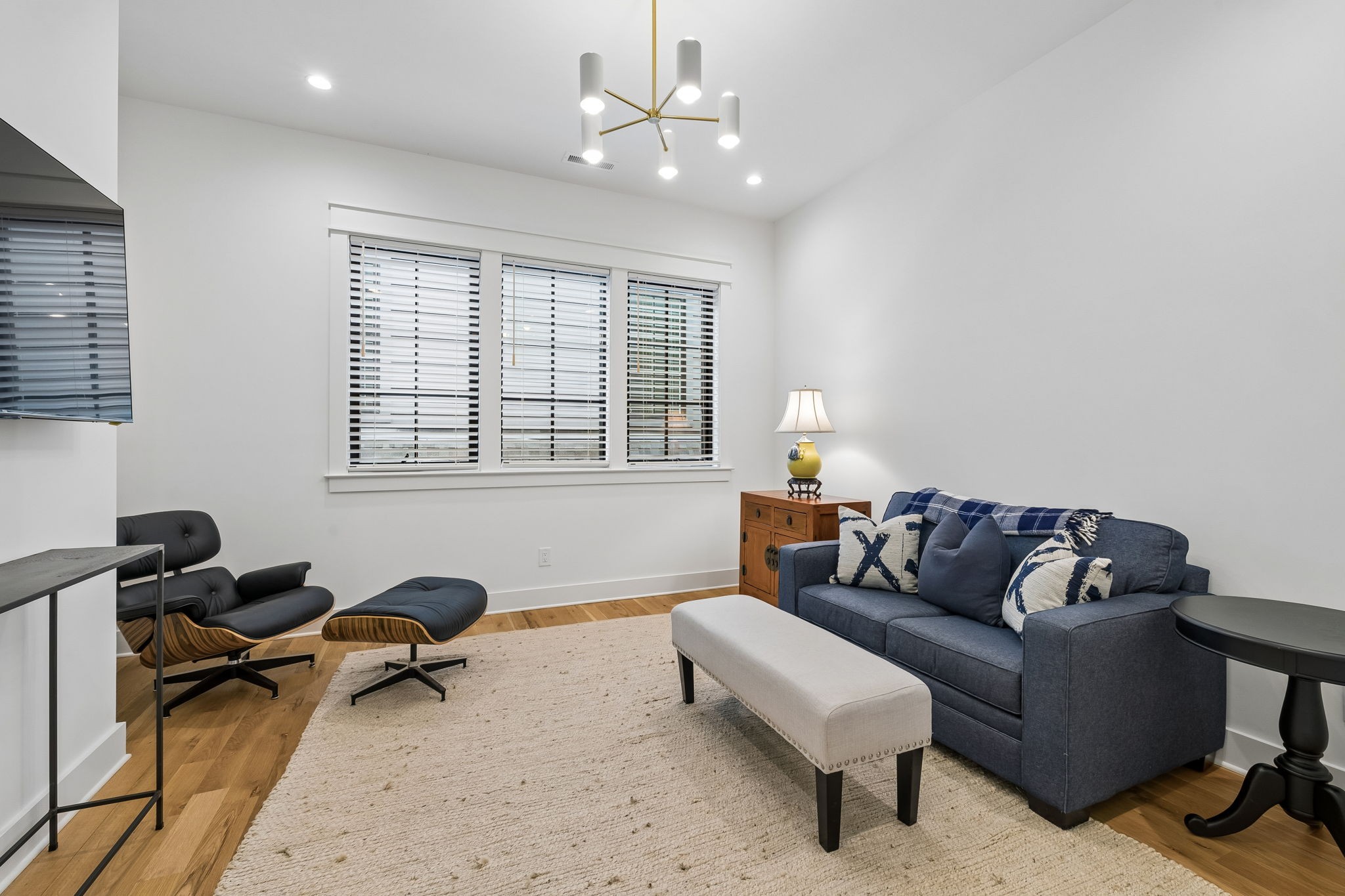 328 Kelly Glenn Ct