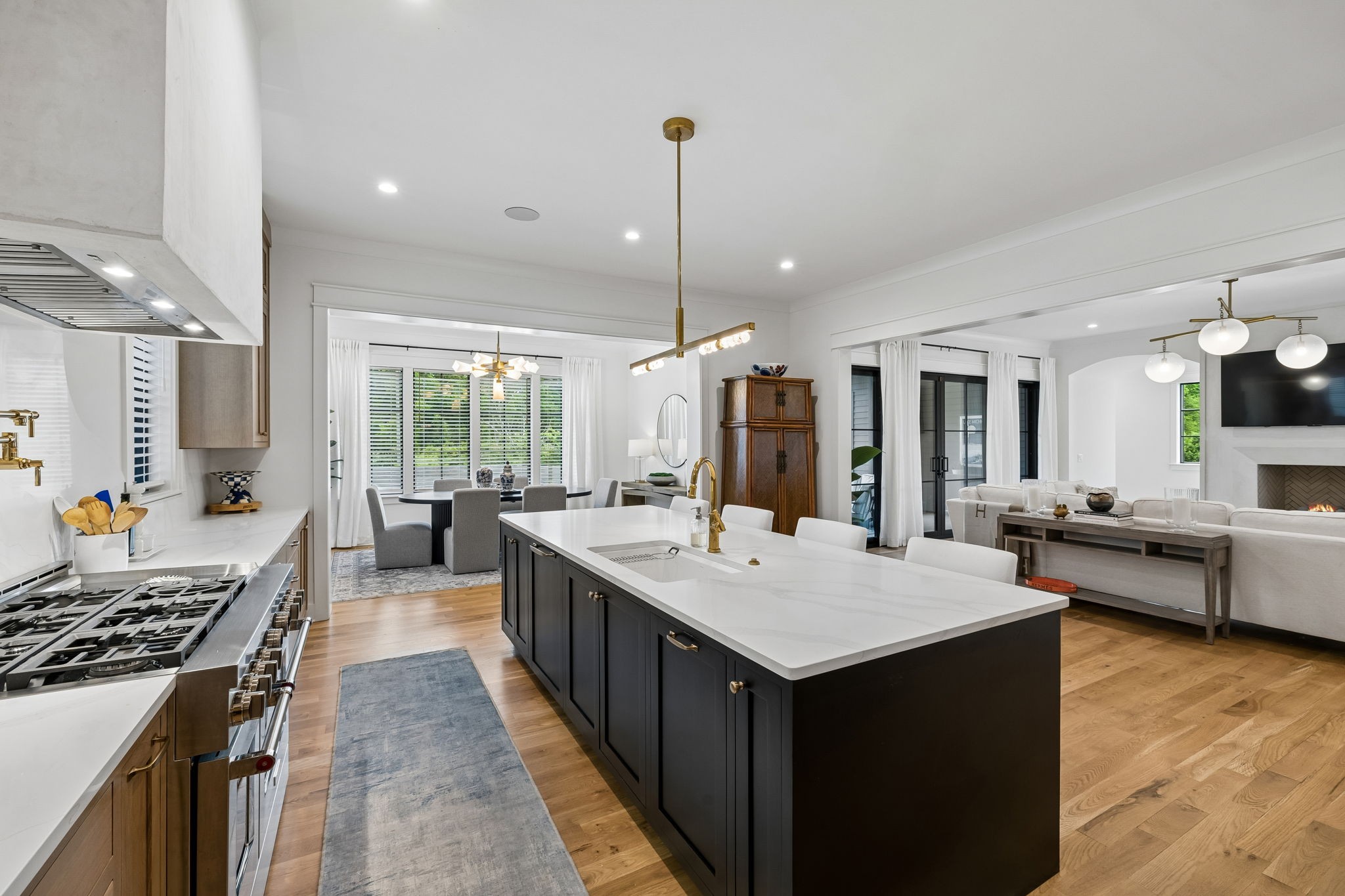 328 Kelly Glenn Ct