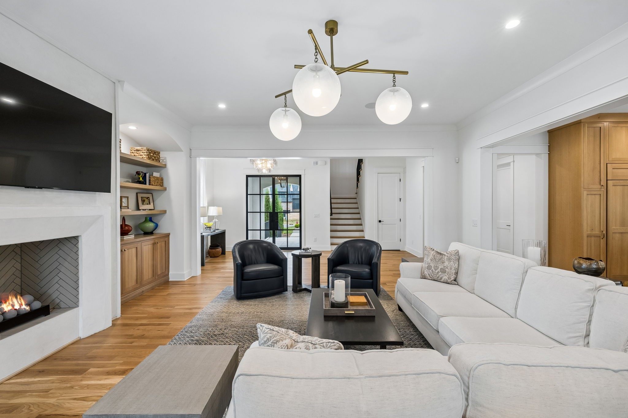 328 Kelly Glenn Ct