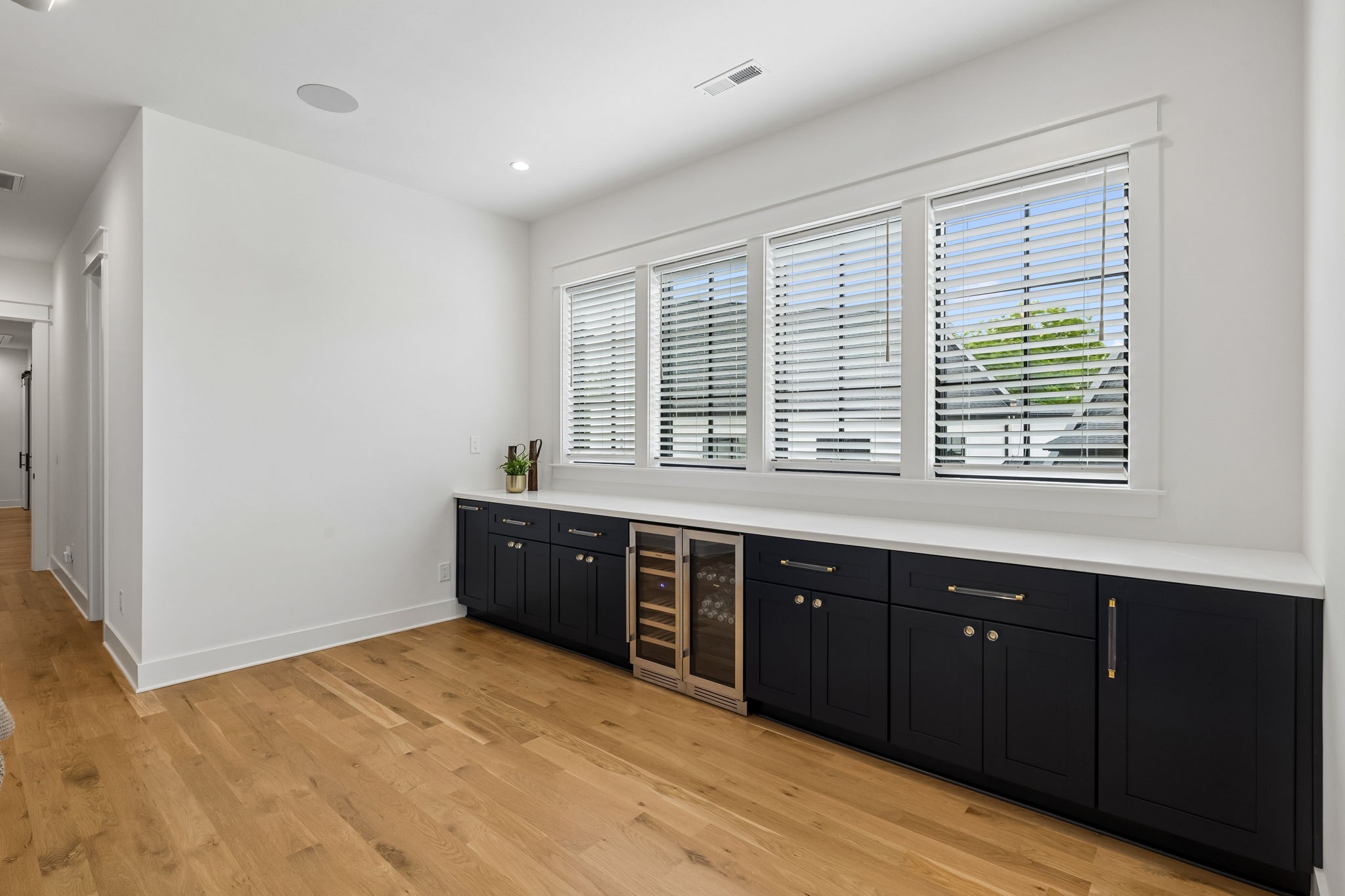 328 Kelly Glenn Ct
