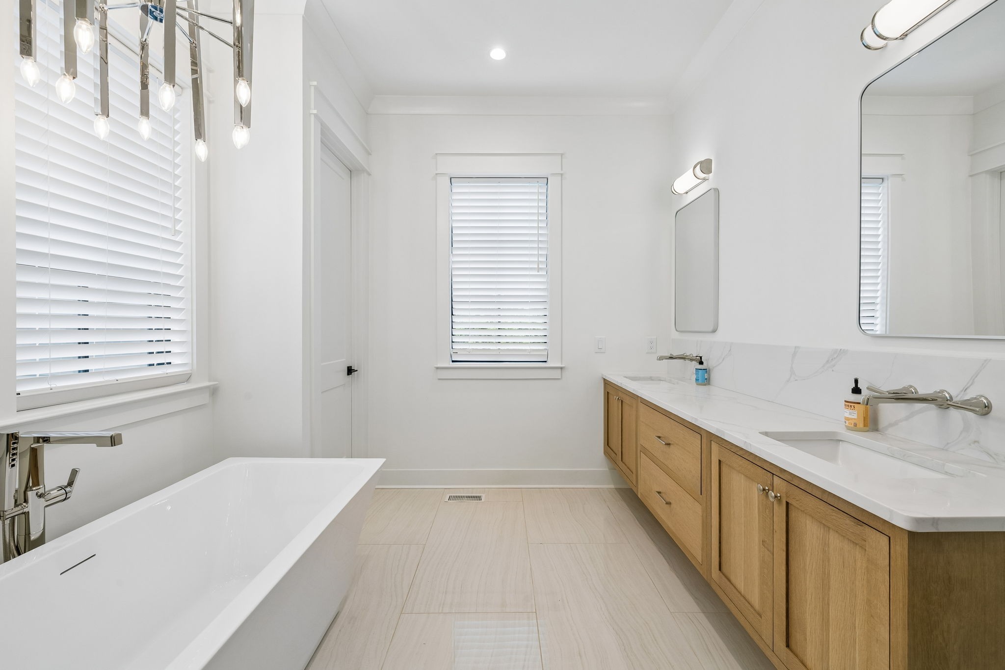 328 Kelly Glenn Ct