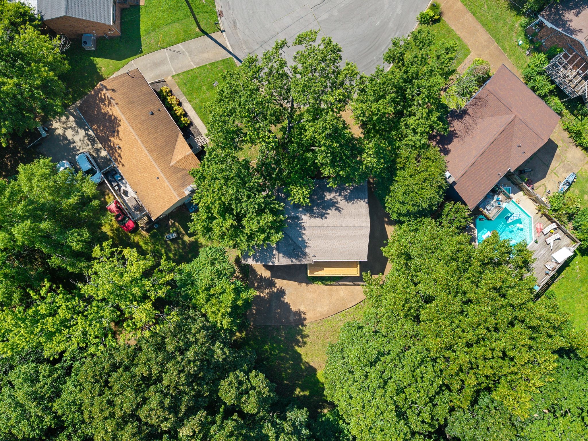 821 Luxemburg Dr
