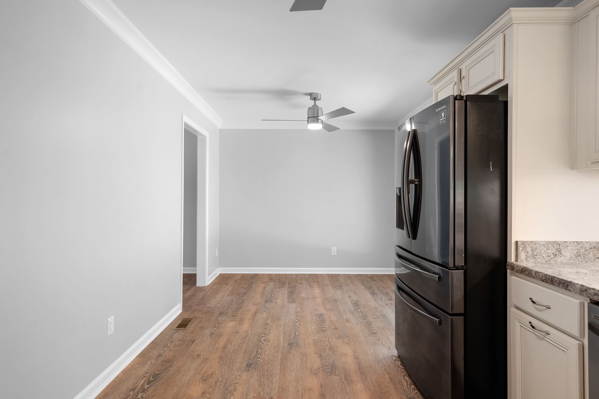821 Luxemburg Dr