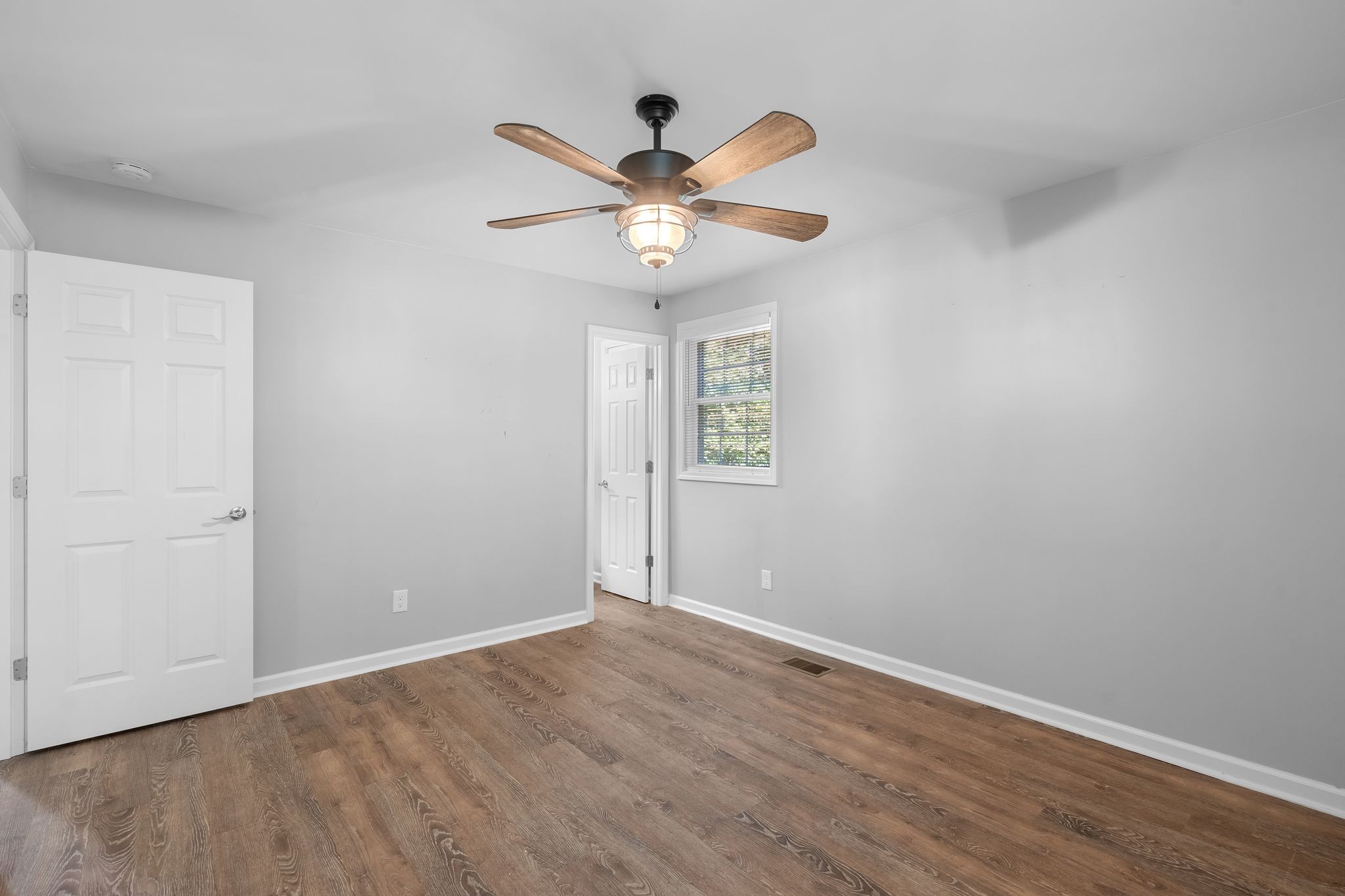 821 Luxemburg Dr