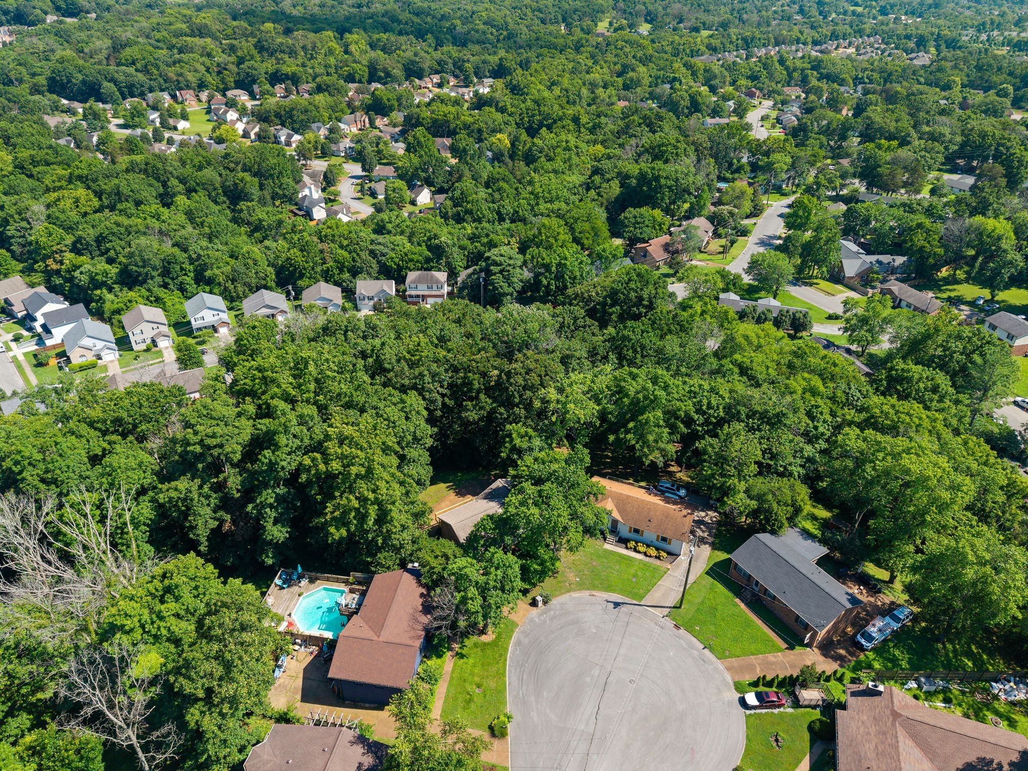 821 Luxemburg Dr