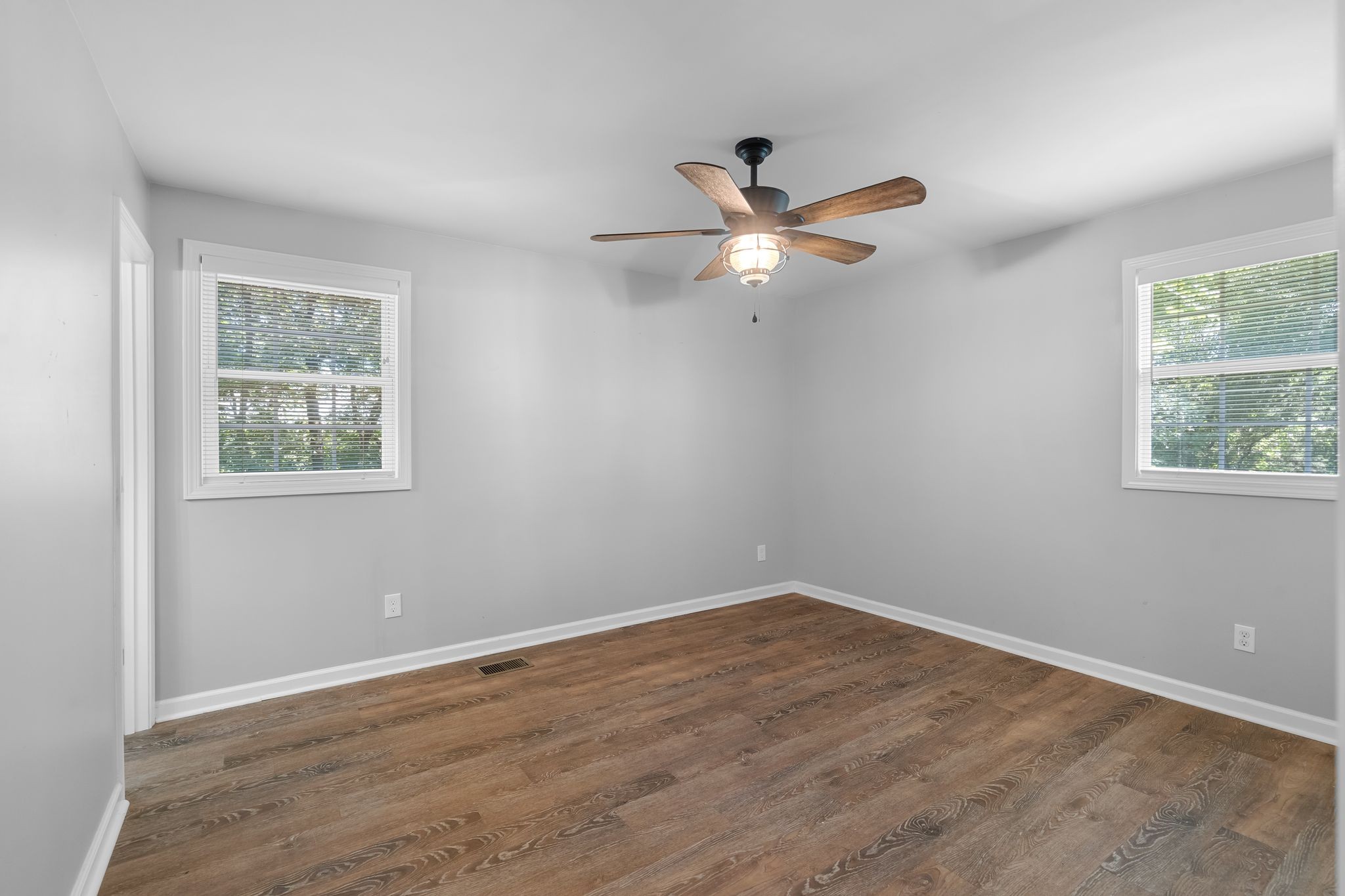 821 Luxemburg Dr